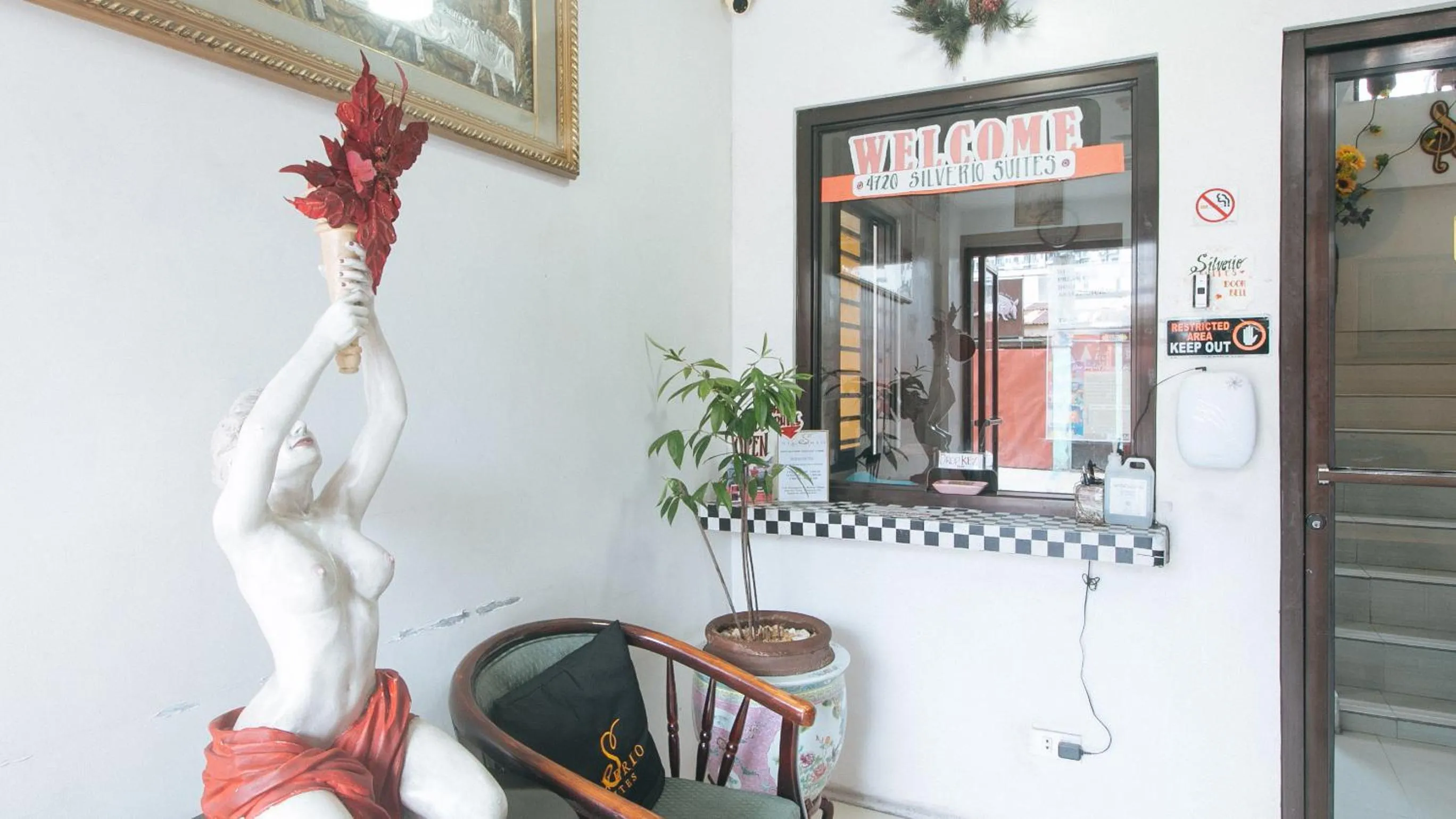 Lobby or reception in 4720 Silverio Suites Paranaque City