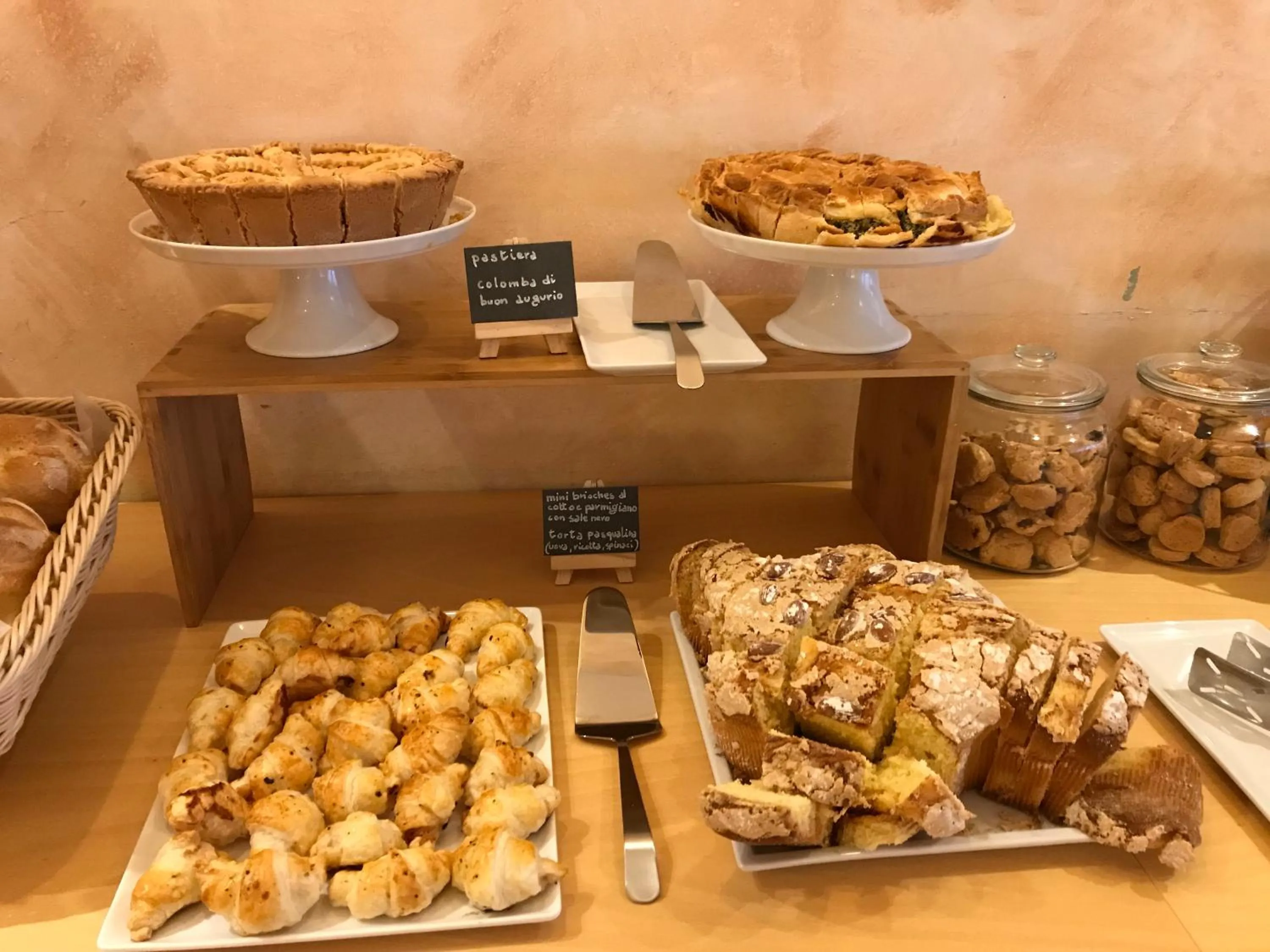 Food and drinks in Hotel Villa Merope