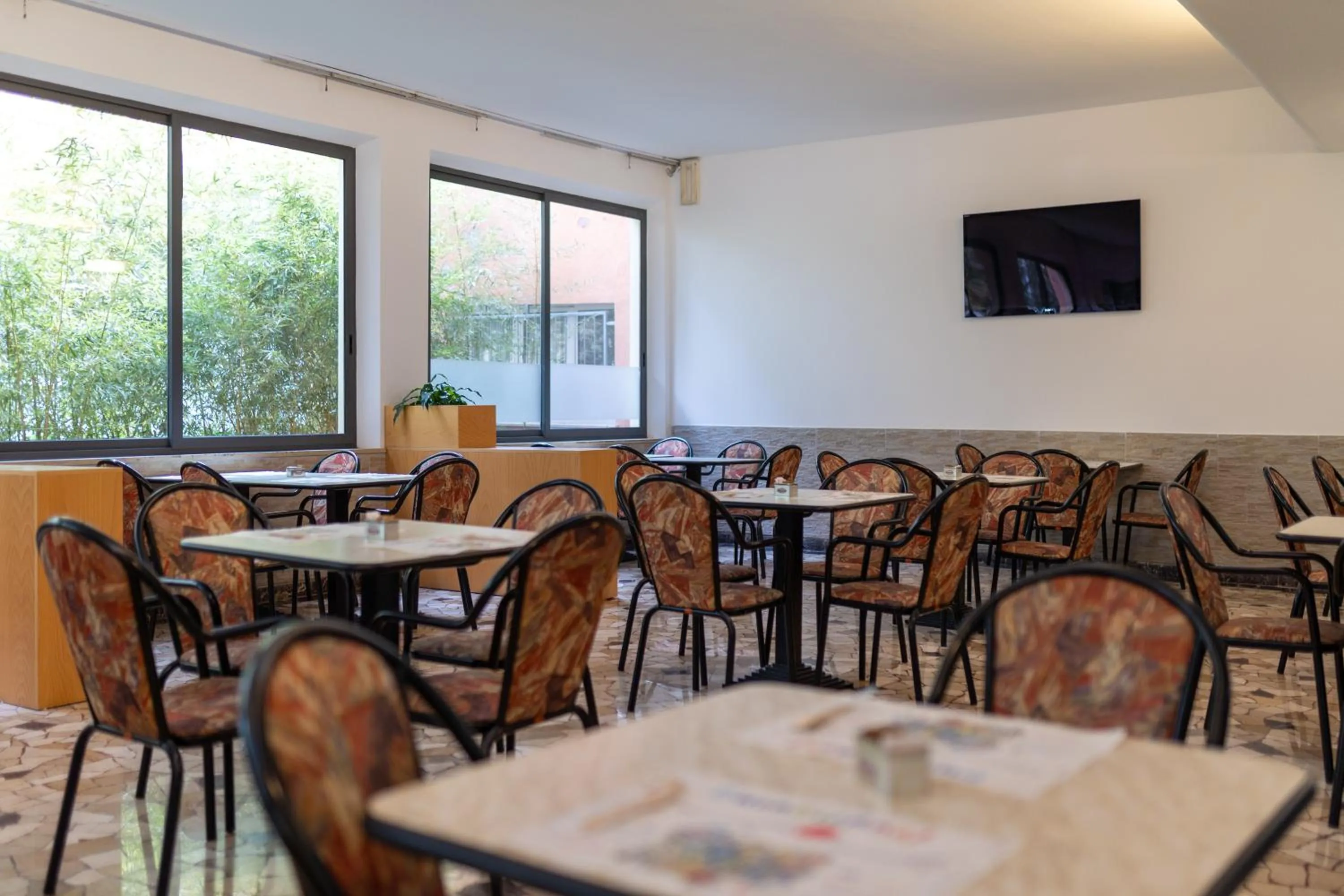 Restaurant/places to eat in Hotel Villa Merope