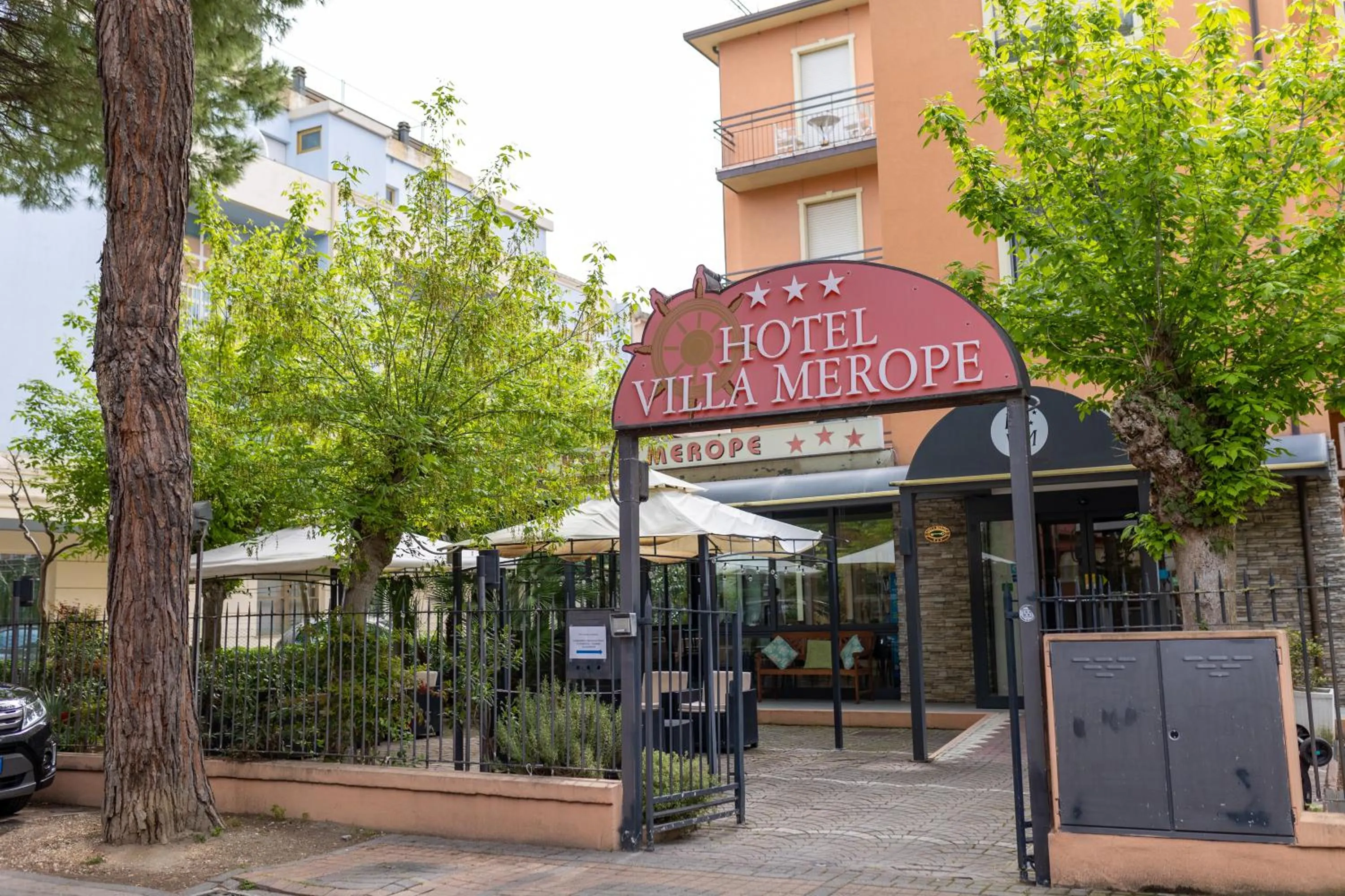 Property building in Hotel Villa Merope