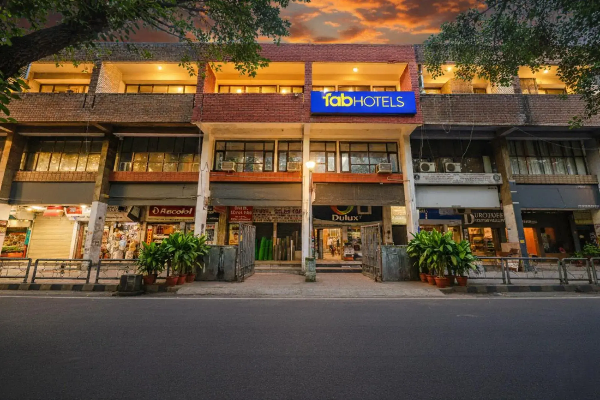 FabHotel Royal Inn FabHotel Royal Inn