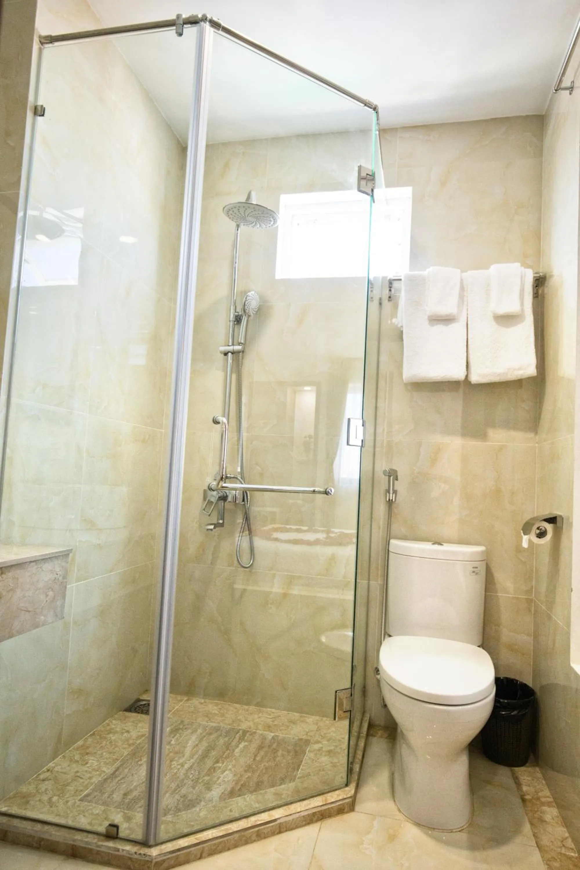 Shower in Le Centre Pleiku Hotel