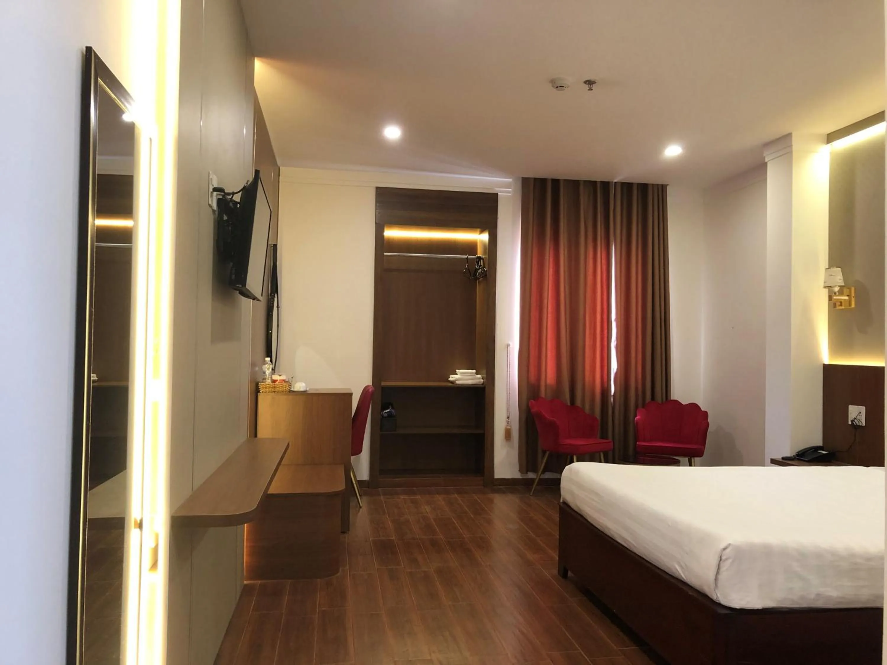 Bed in Le Centre Pleiku Hotel