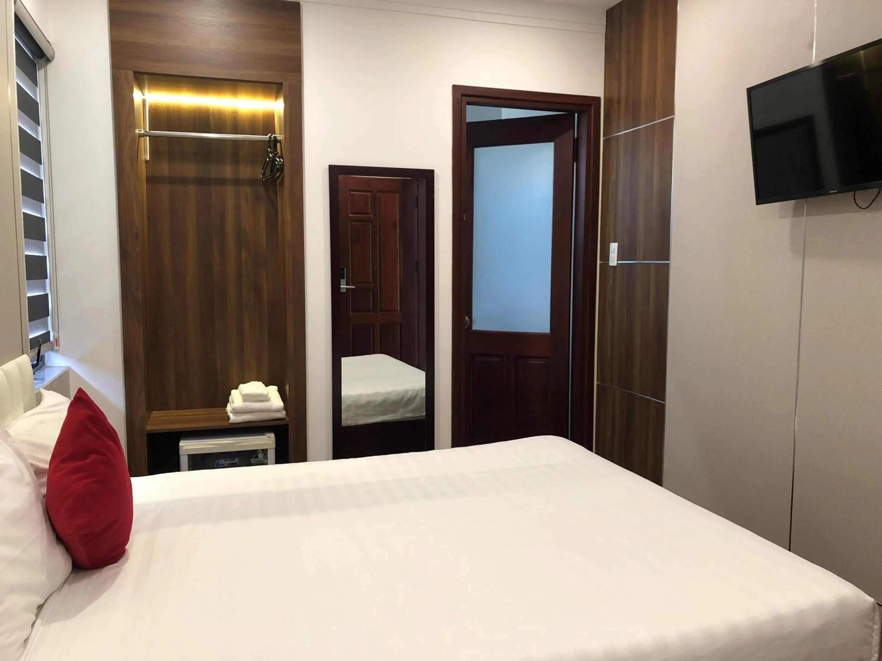 Photo of the whole room, Bed in Le Centre Pleiku Hotel