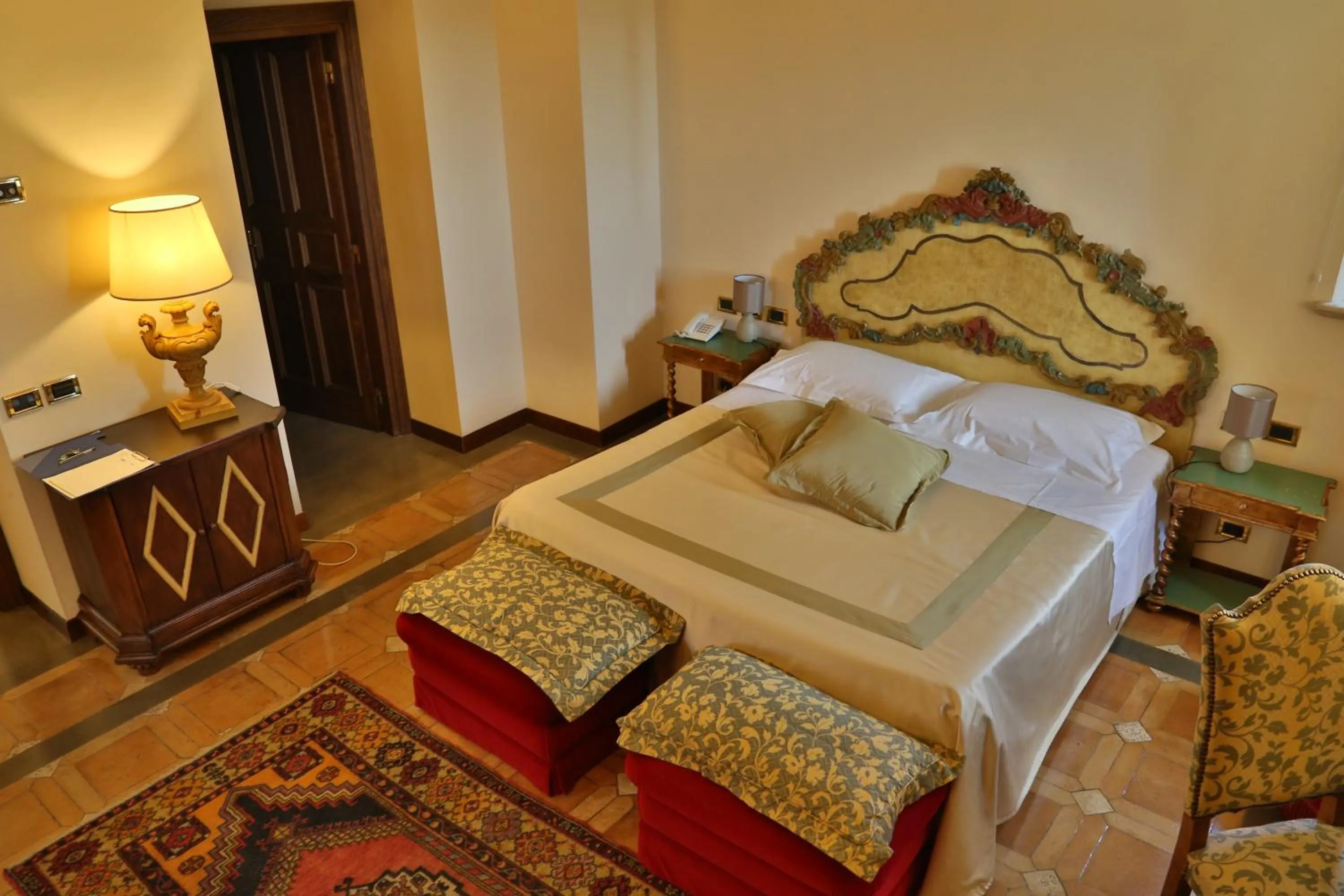 Bed in Hotel La Collegiata