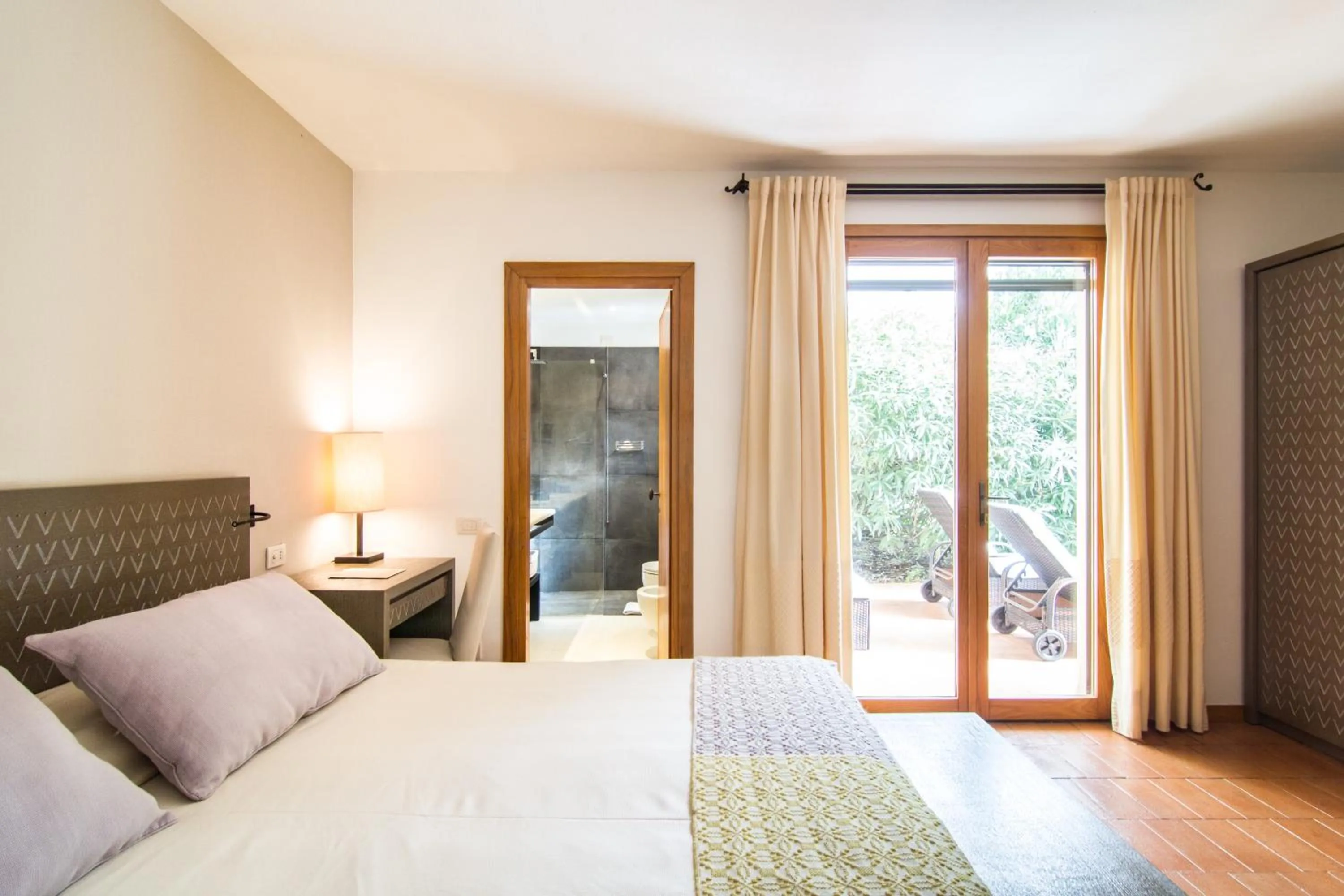 Photo of the whole room, Bed in Hotel Aquadulci