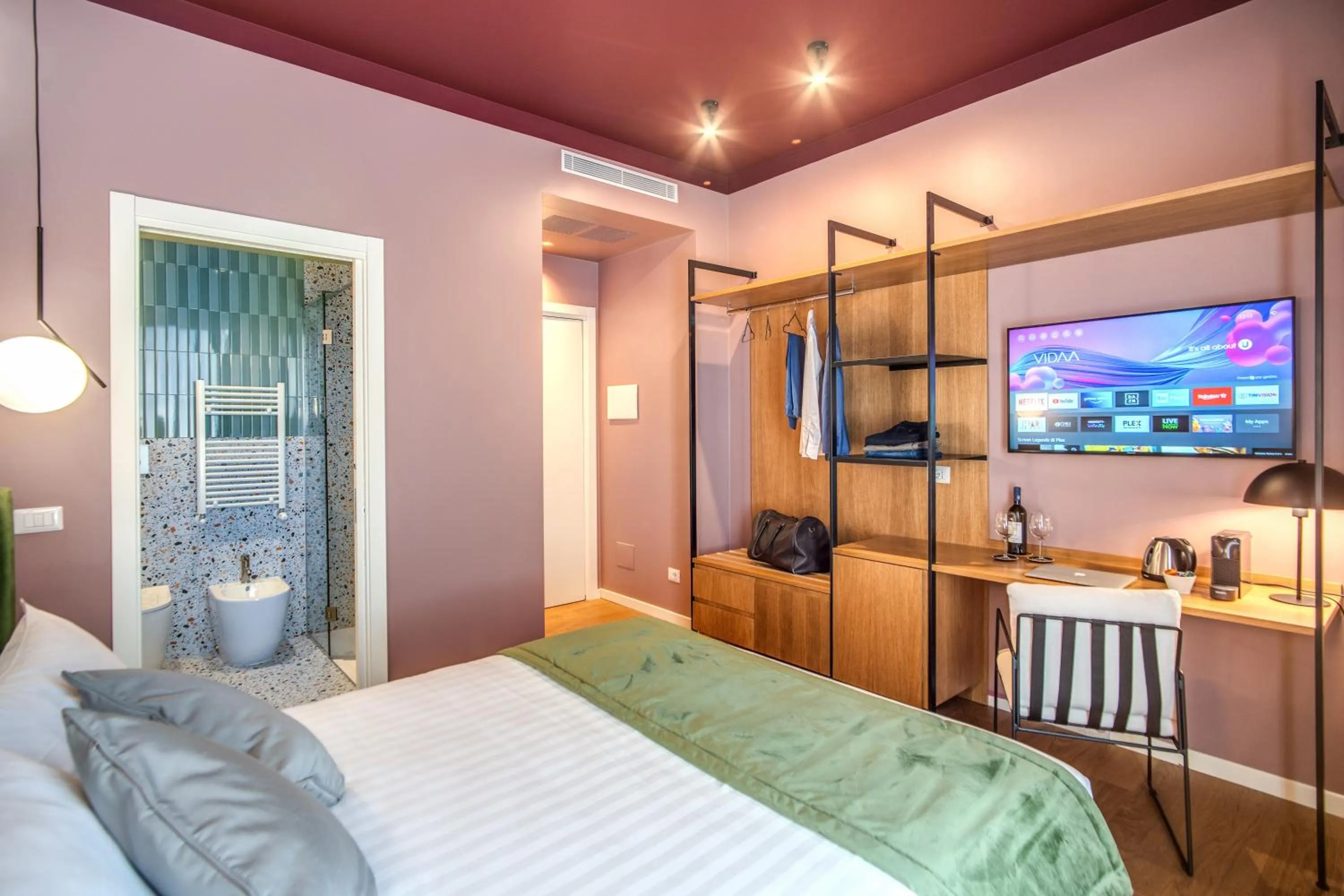 Photo of the whole room, Bed in Sheva Boutique Hotel