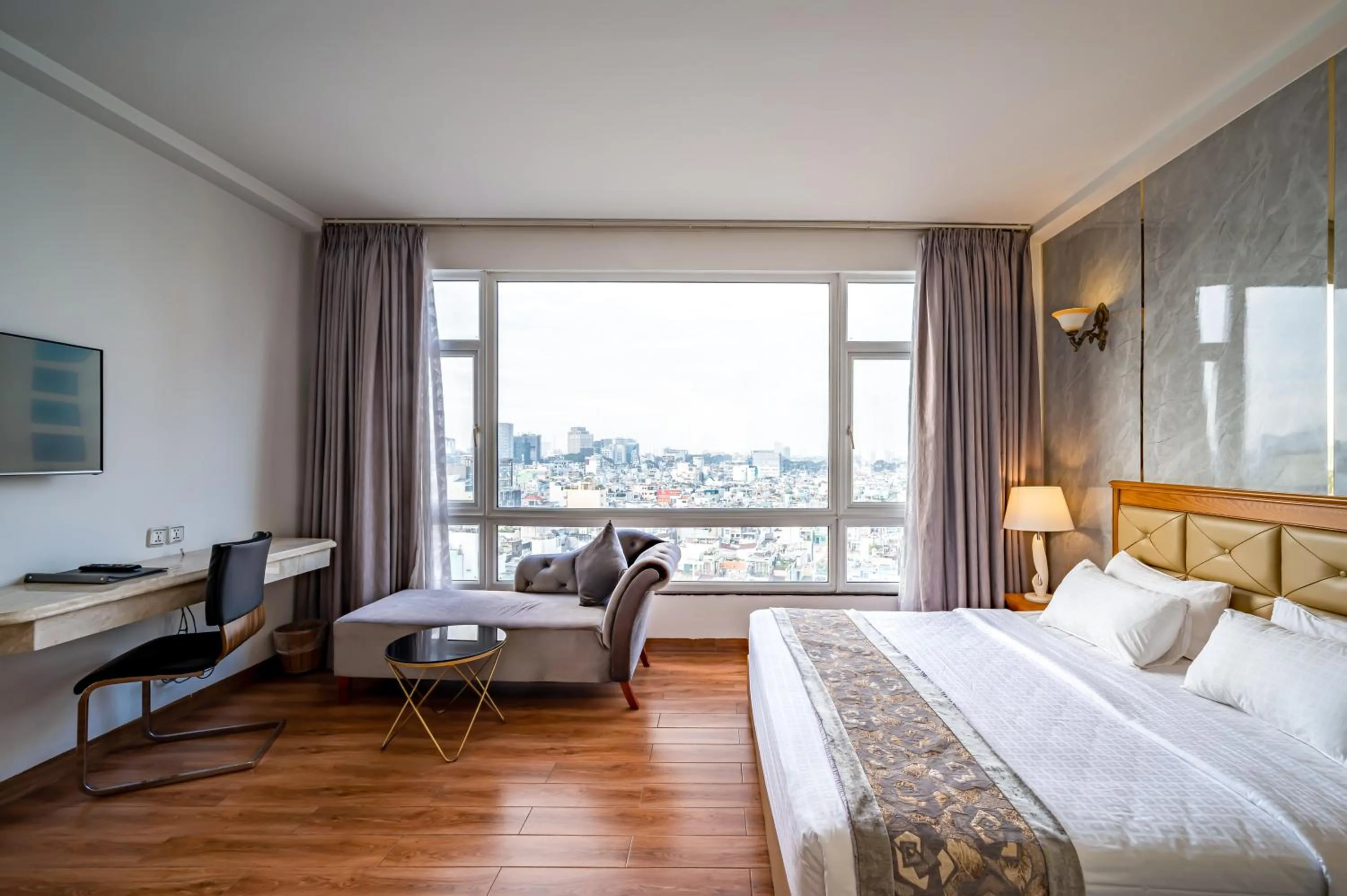 Bedroom, Bed in Acnos Grand Hotel