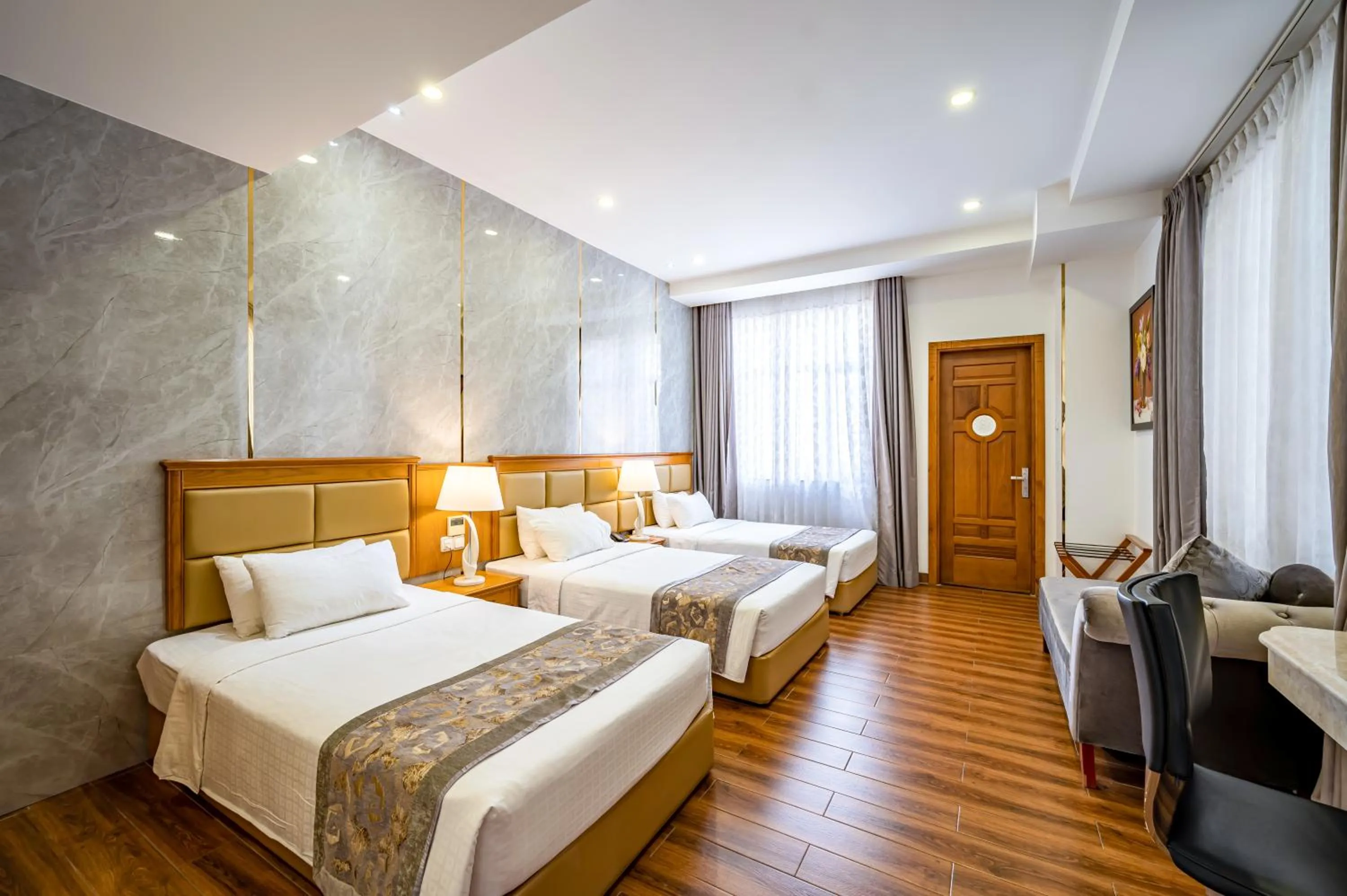 Bedroom, Bed in Acnos Grand Hotel