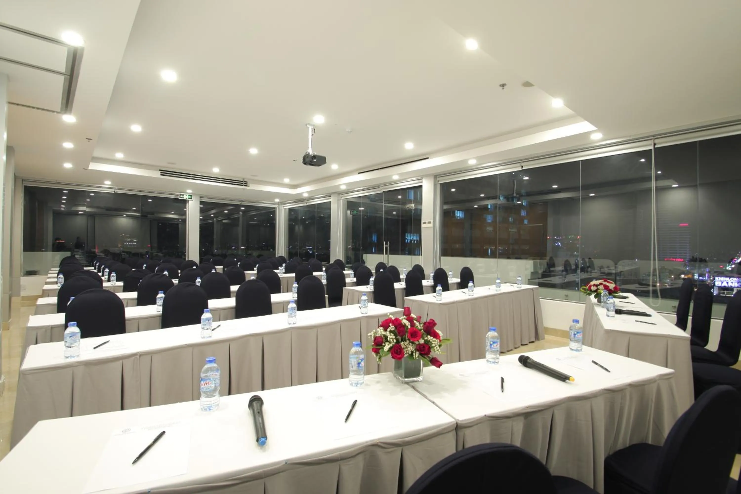 Meeting/conference room in Acnos Grand Hotel