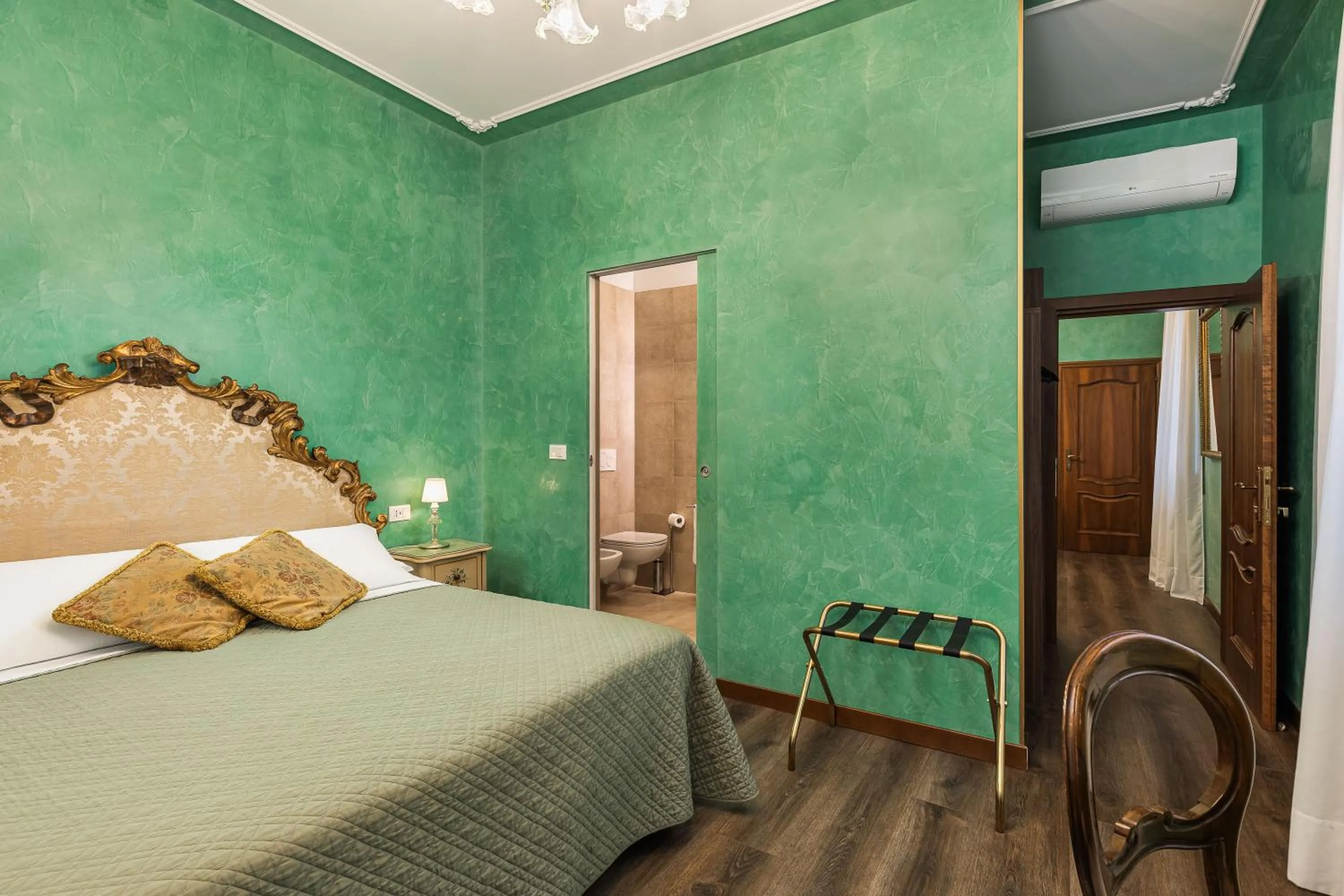 Bed in Hotel Ca' Alvise