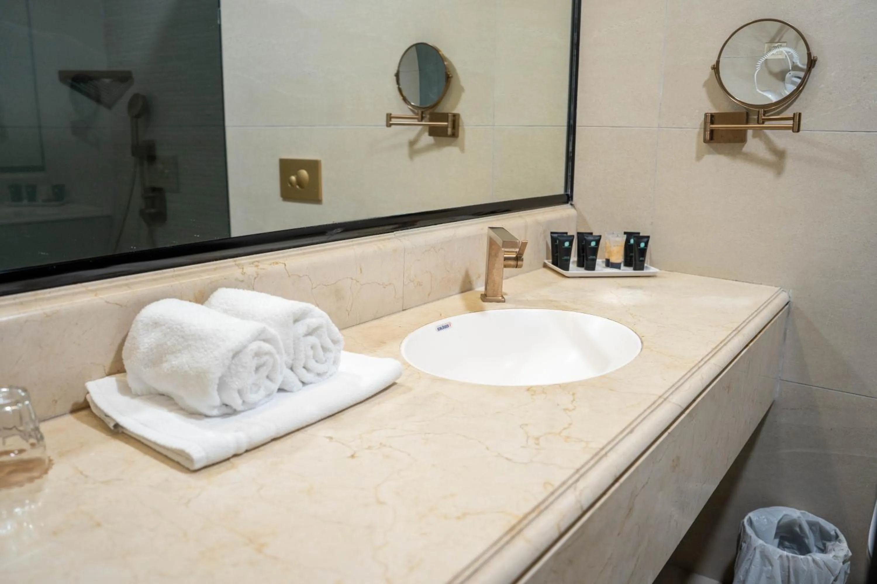 Bathroom in Garden Hotel Boutique & Events