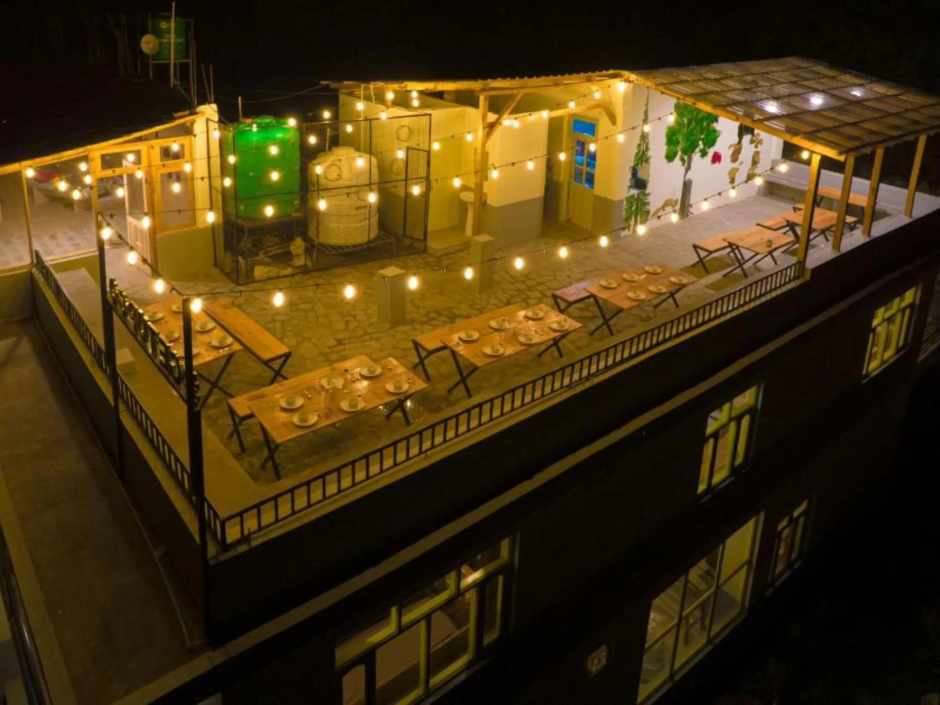 Night in The Hosteller Kareri