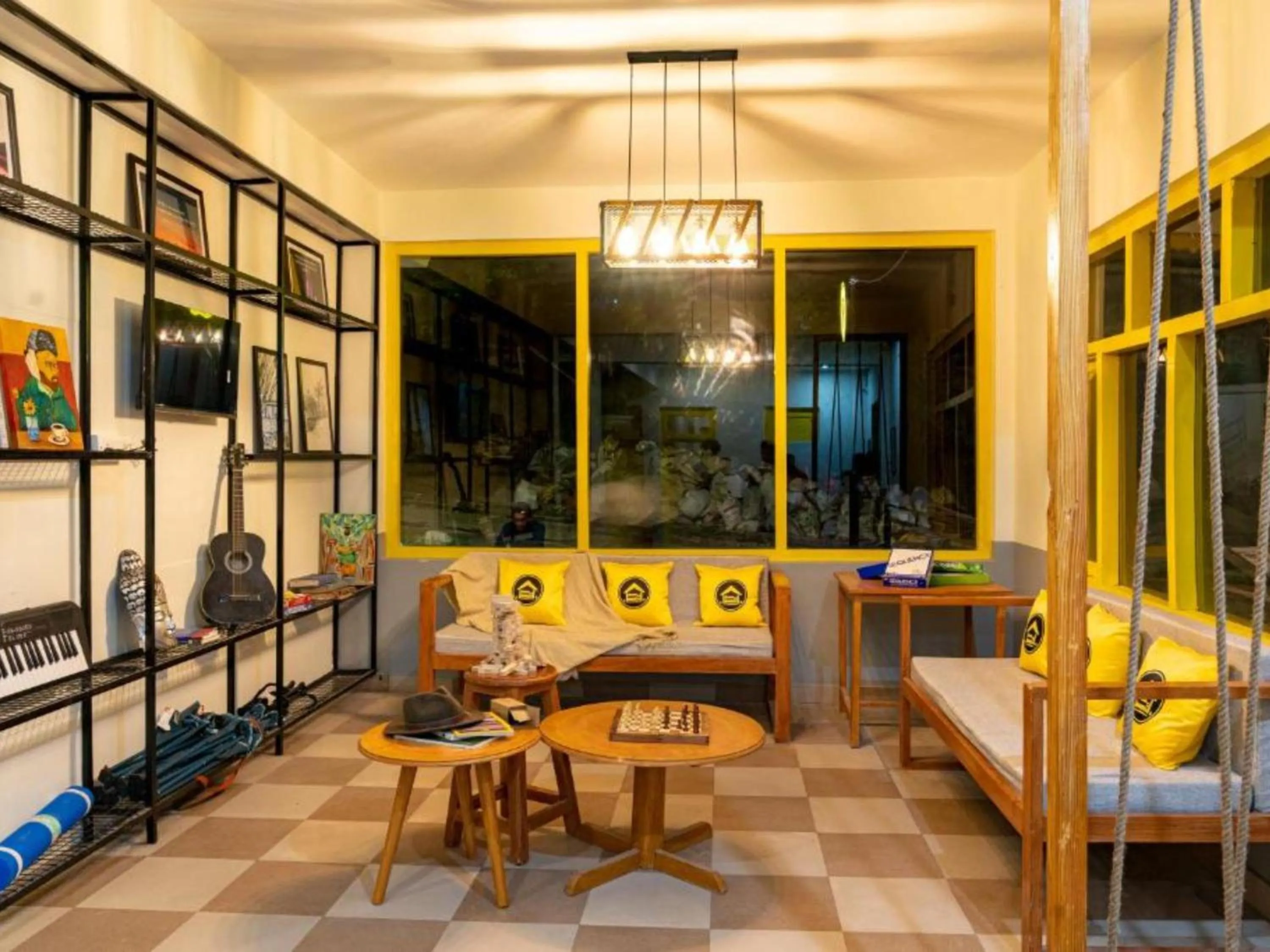 Living room in The Hosteller Kareri