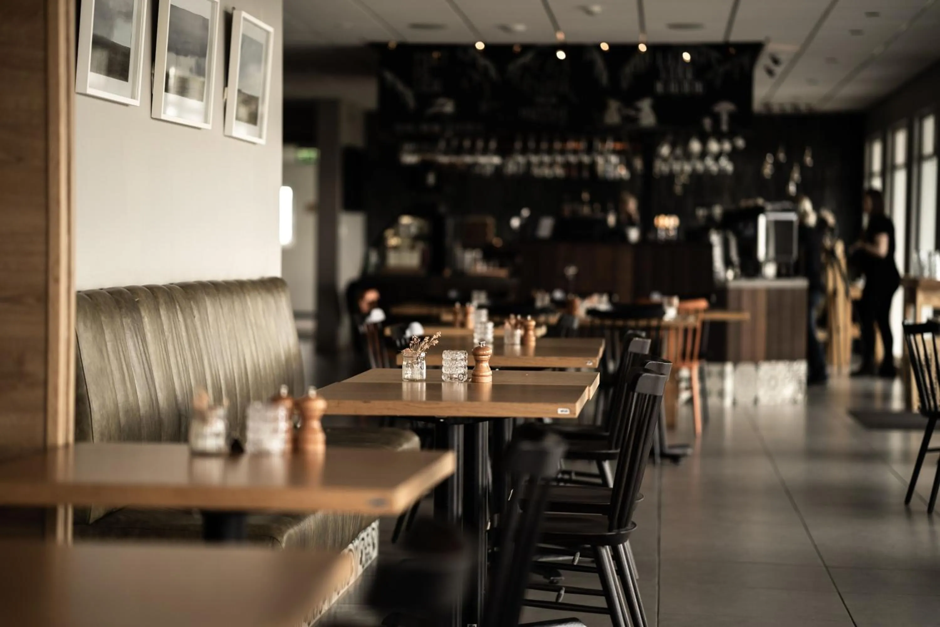 Restaurant/places to eat in Stracta Hotel