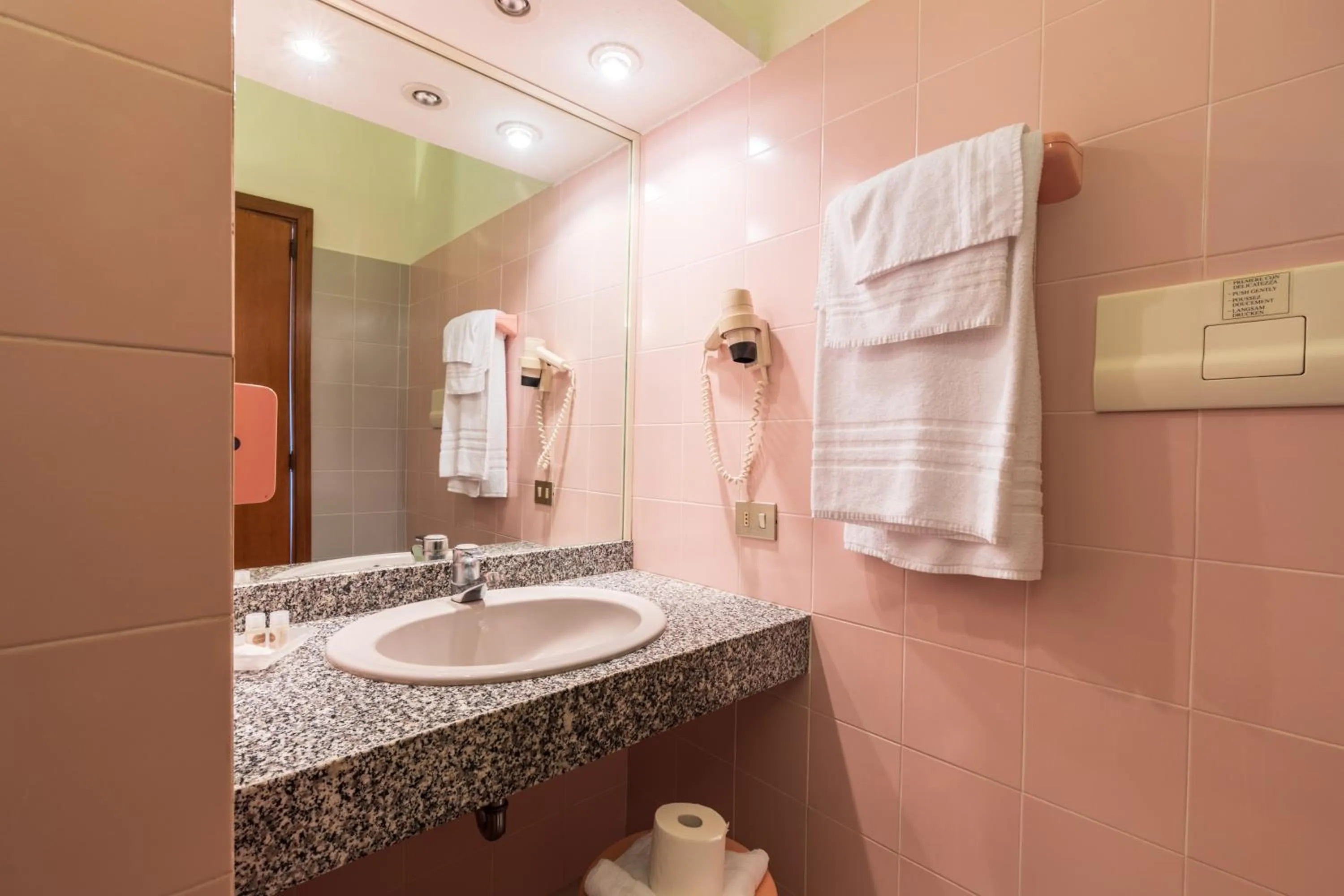 Bathroom in Albergo Miramare