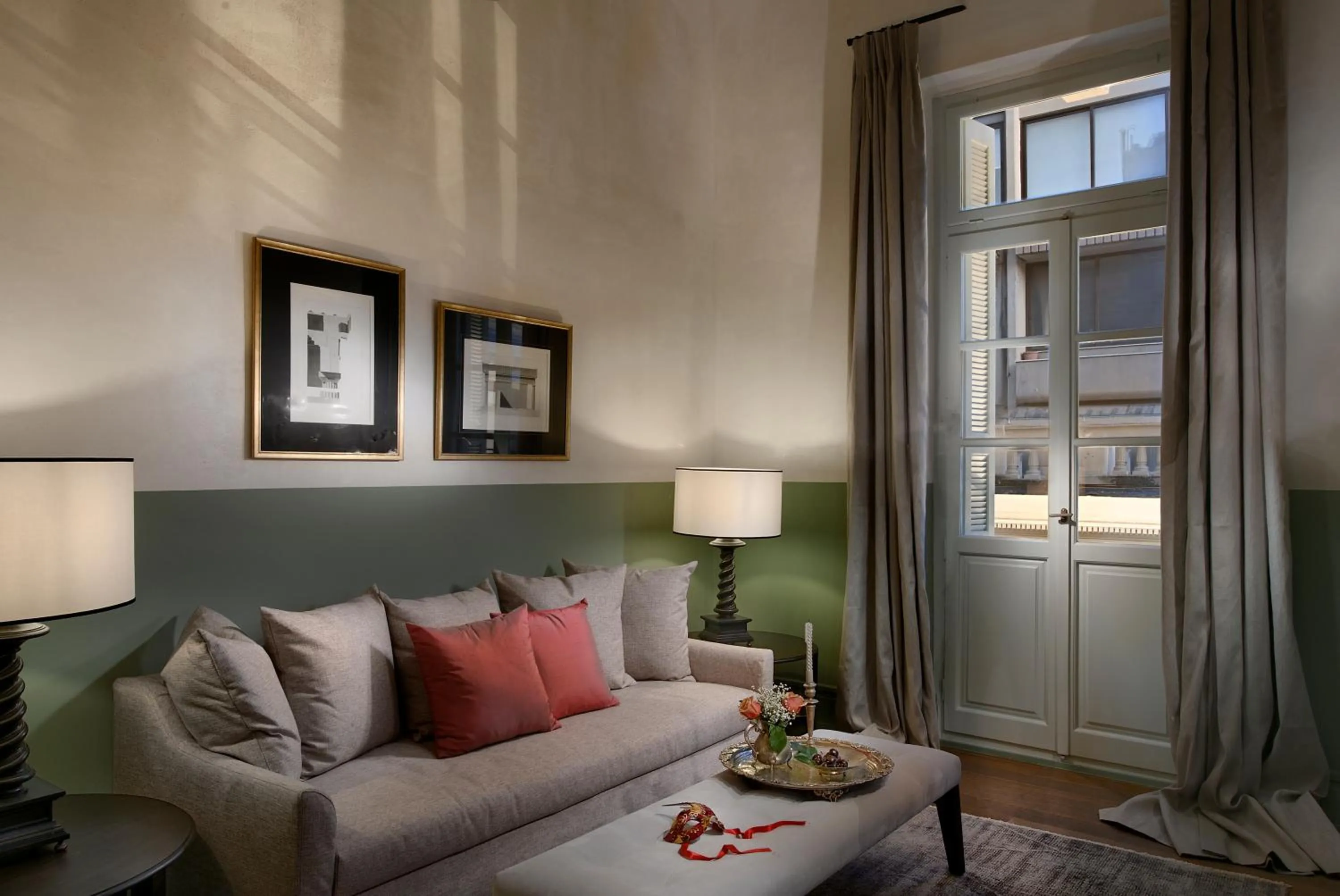 Seating area in ATHINAIDOS QUARTERS by K&K