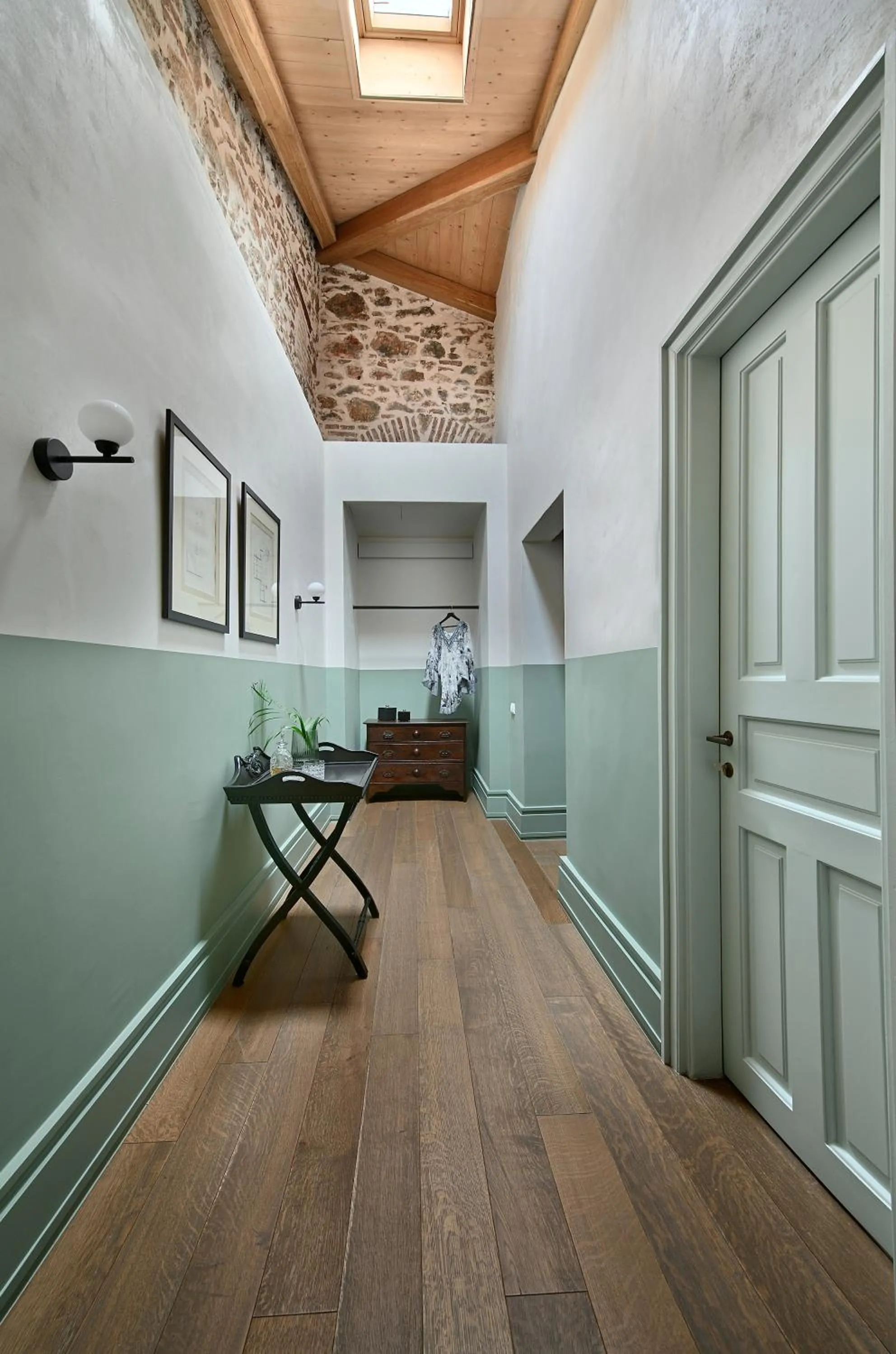 Decorative detail in ATHINAIDOS QUARTERS by K&K