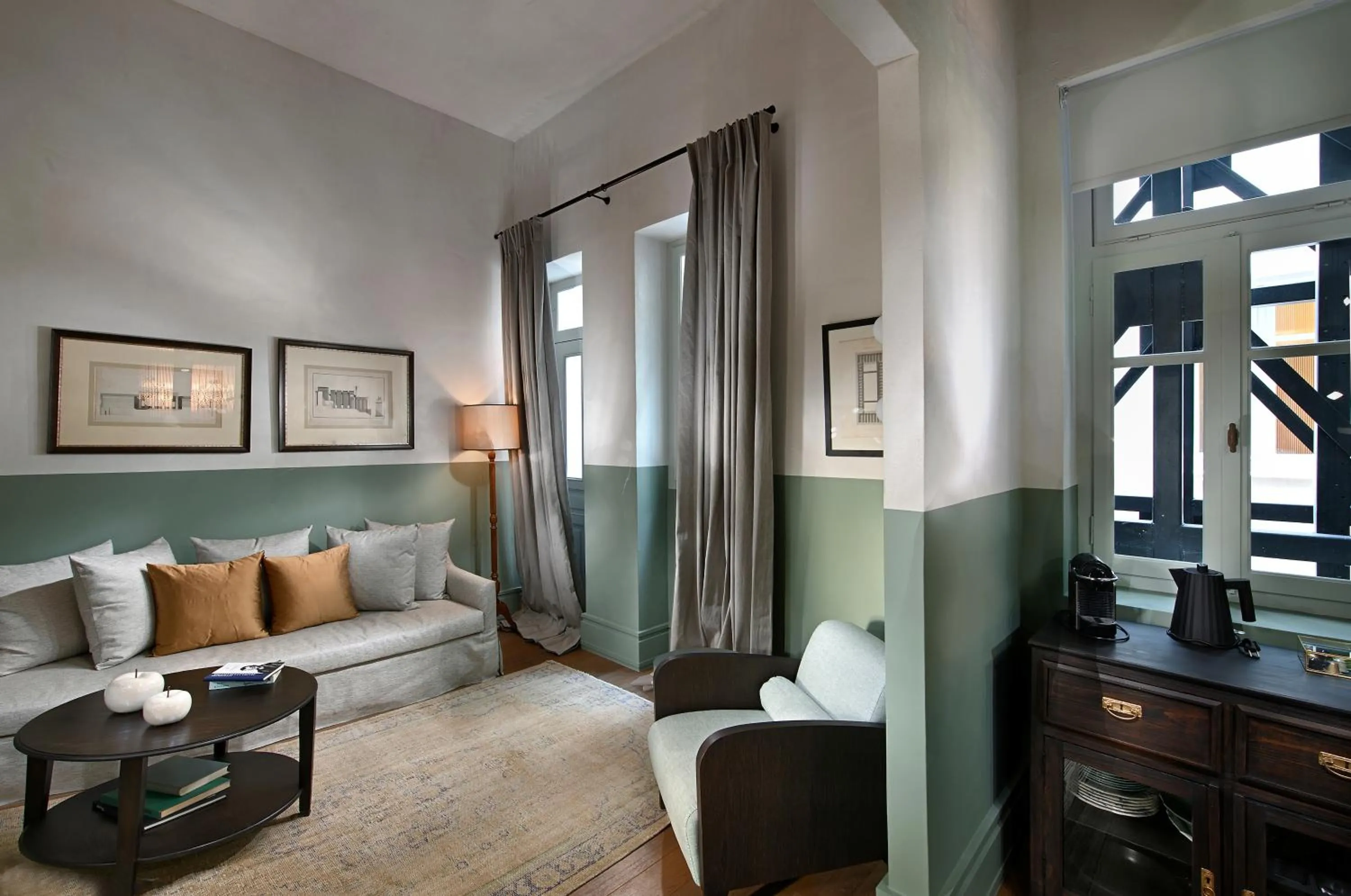 Living room in ATHINAIDOS QUARTERS by K&K