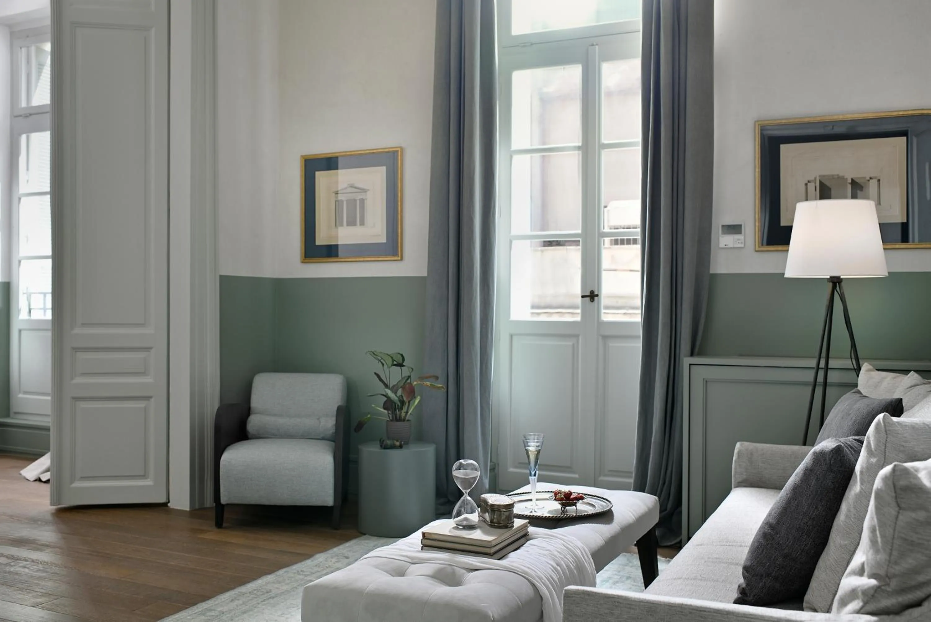 Seating area, Bed in ATHINAIDOS QUARTERS by K&K