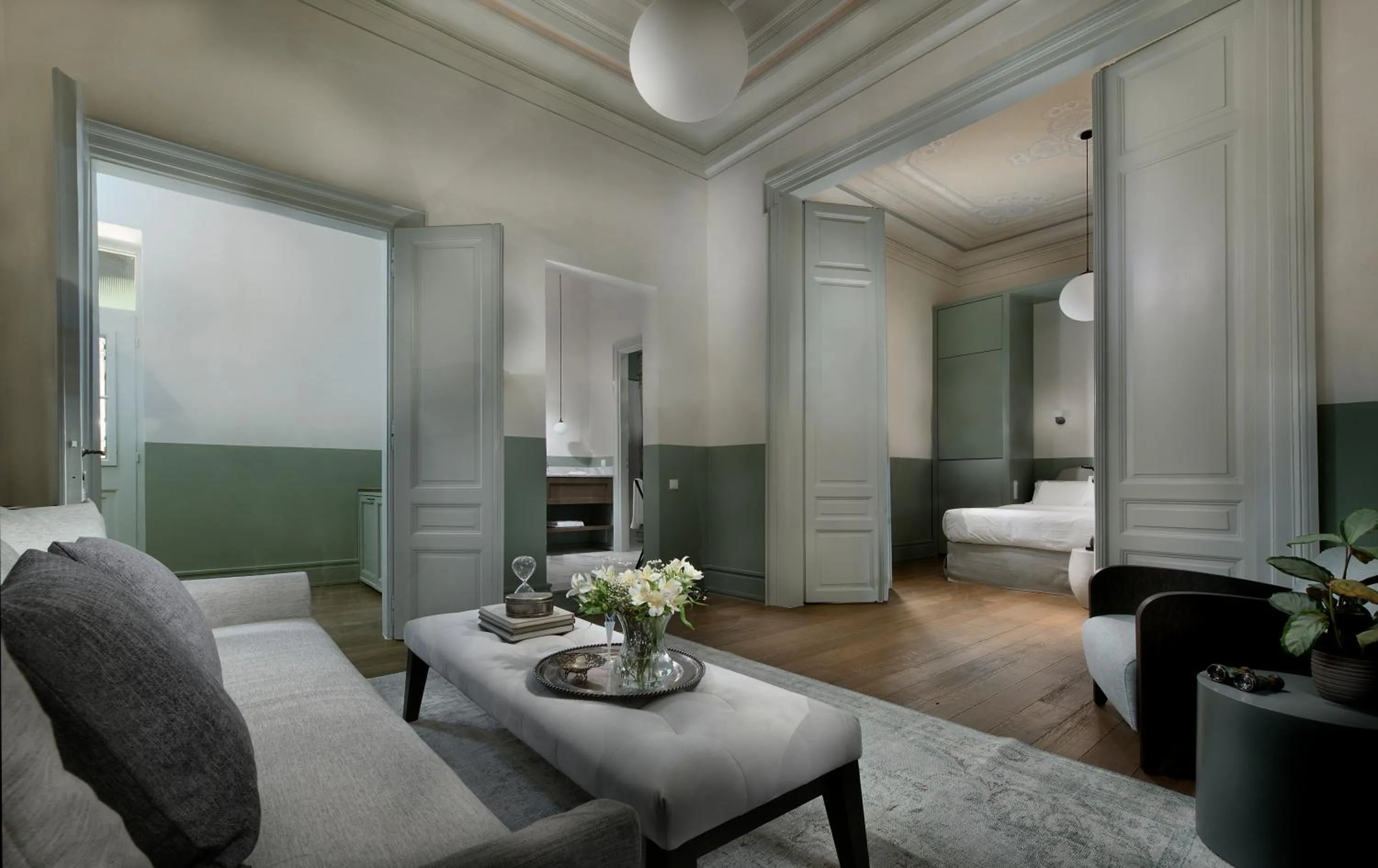 Seating area, Bed in ATHINAIDOS QUARTERS by K&K