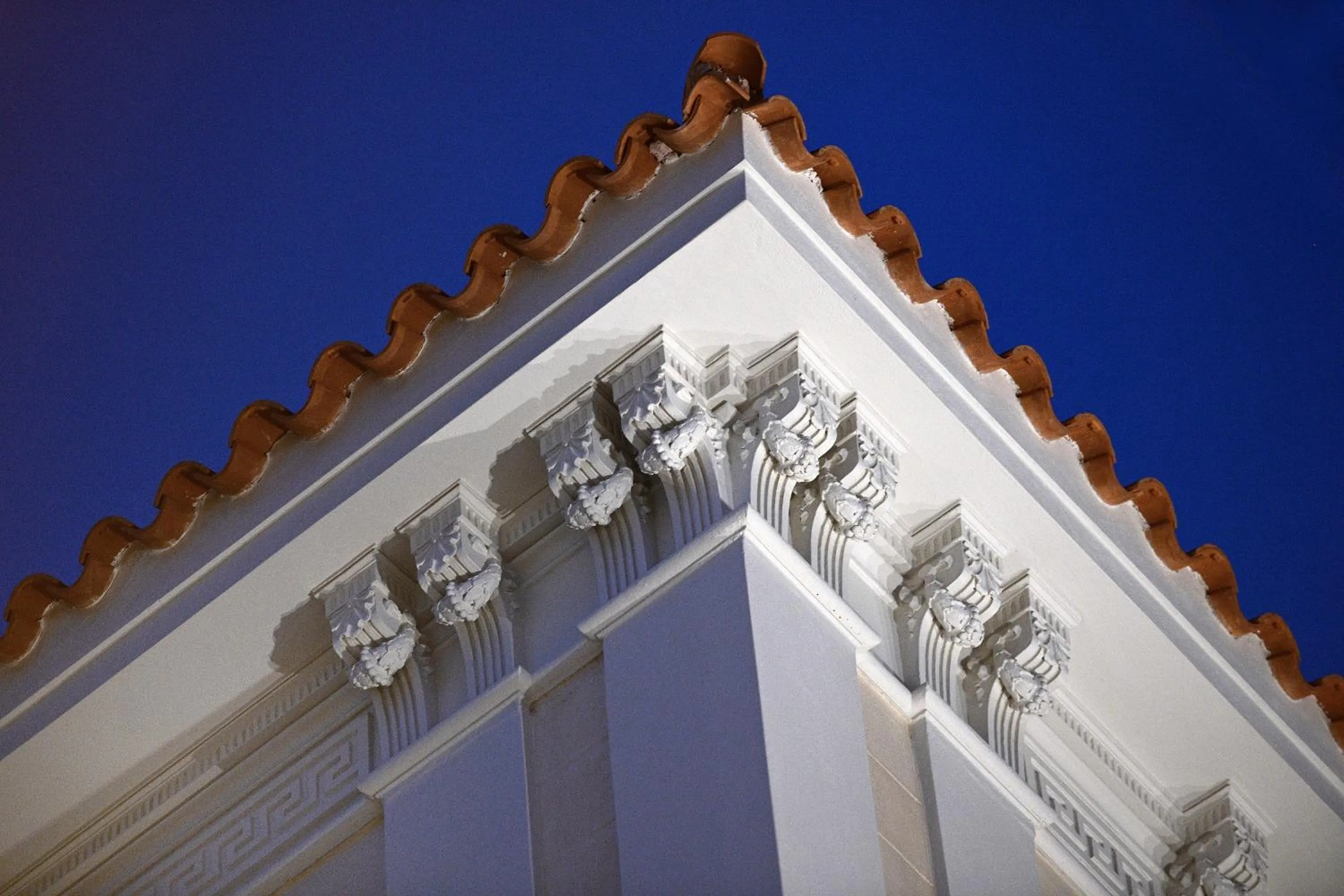 Property building in ATHINAIDOS QUARTERS by K&K