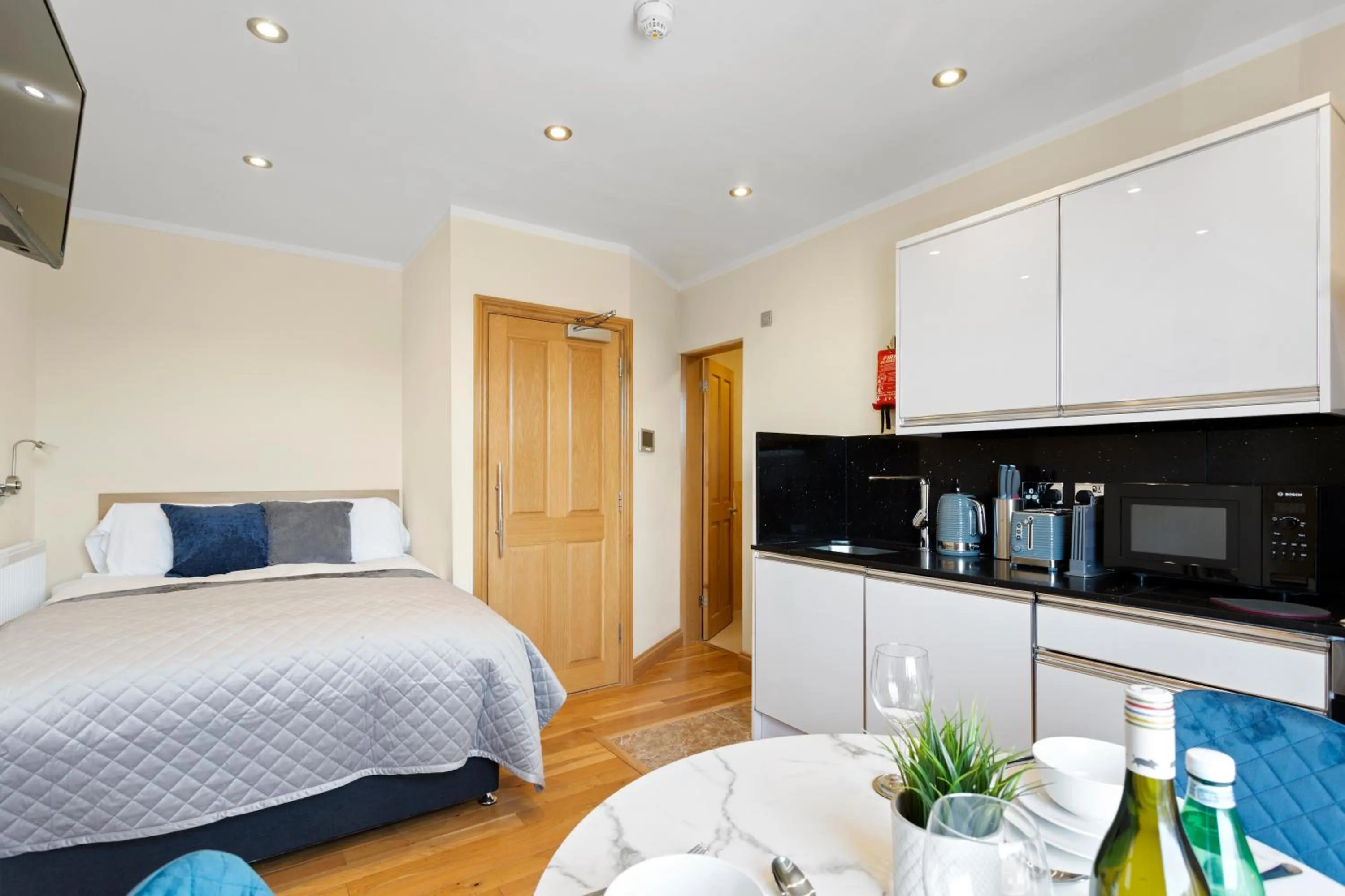 Bedroom, Bed in West One Studios