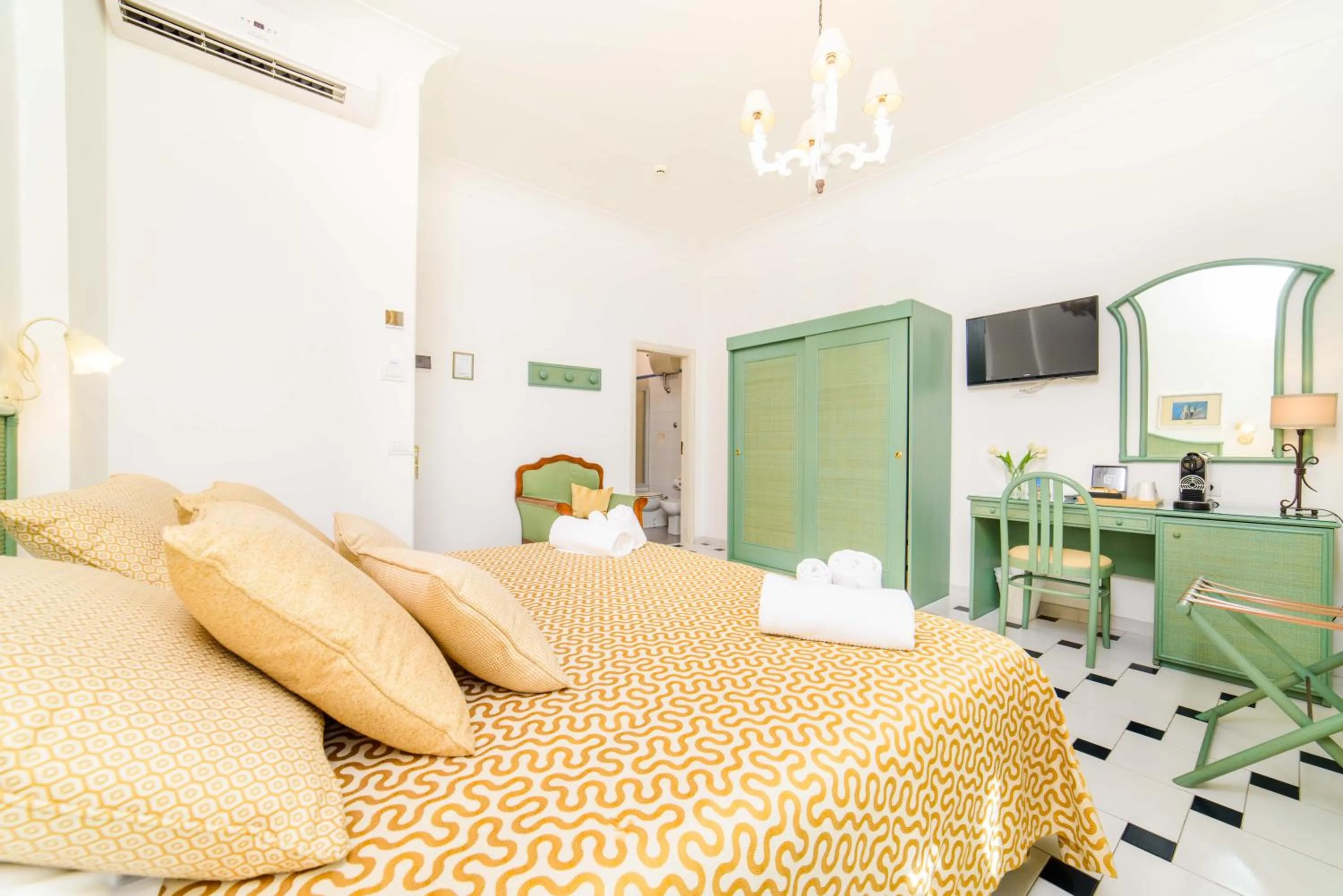 Bed in Hotel Il Nido