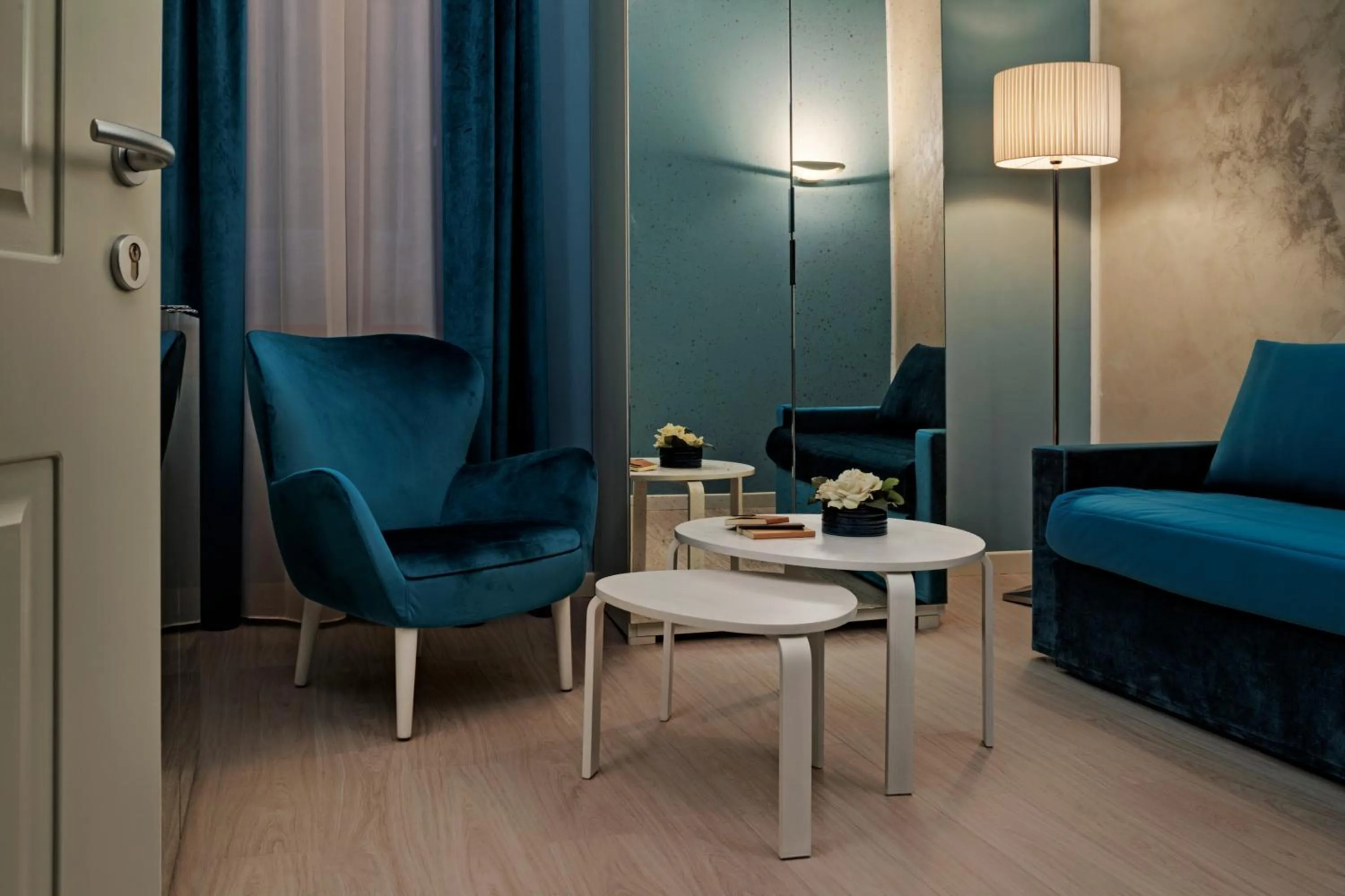 People in San Lio Tourist House