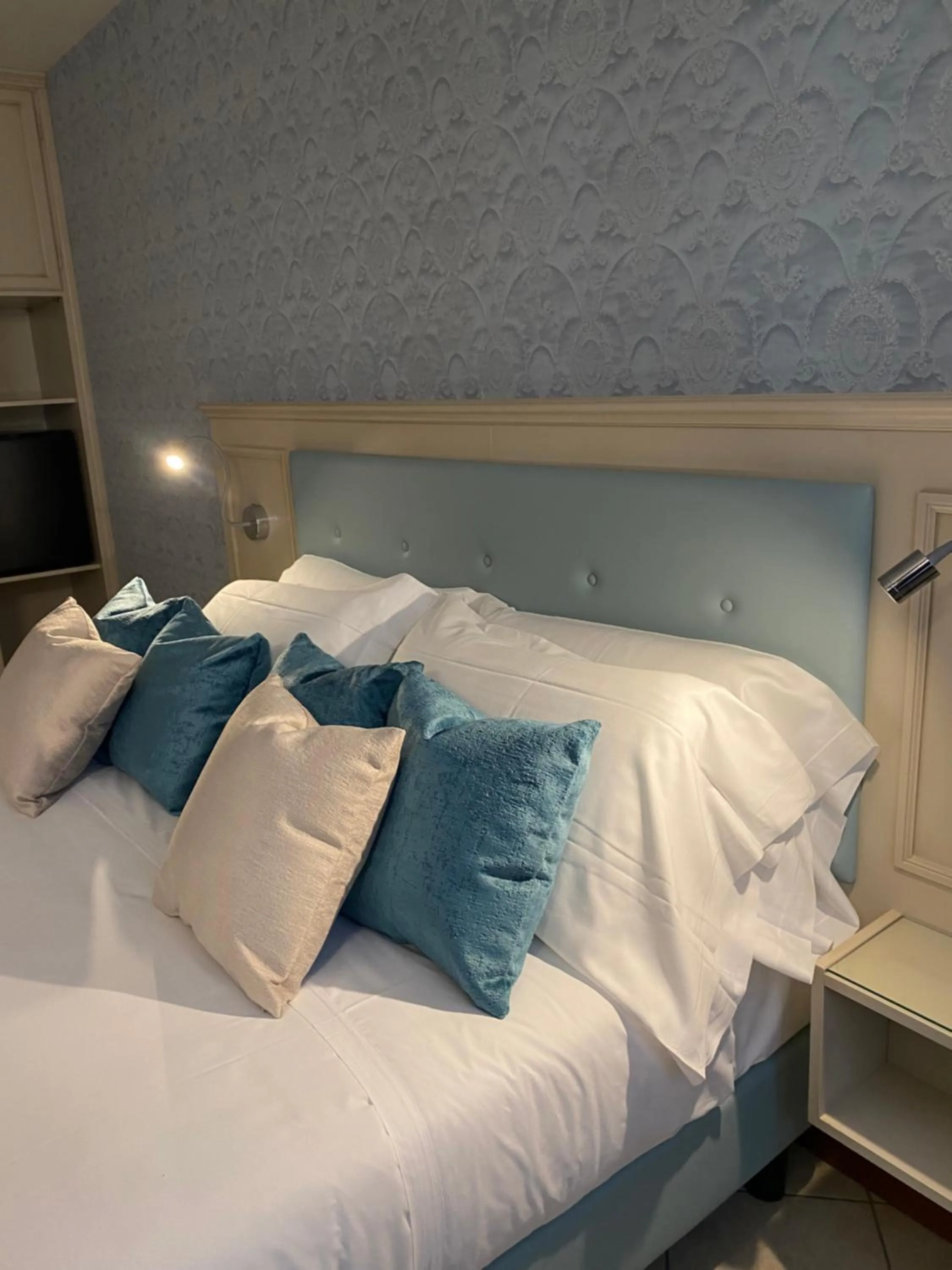 Bed in San Lio Tourist House