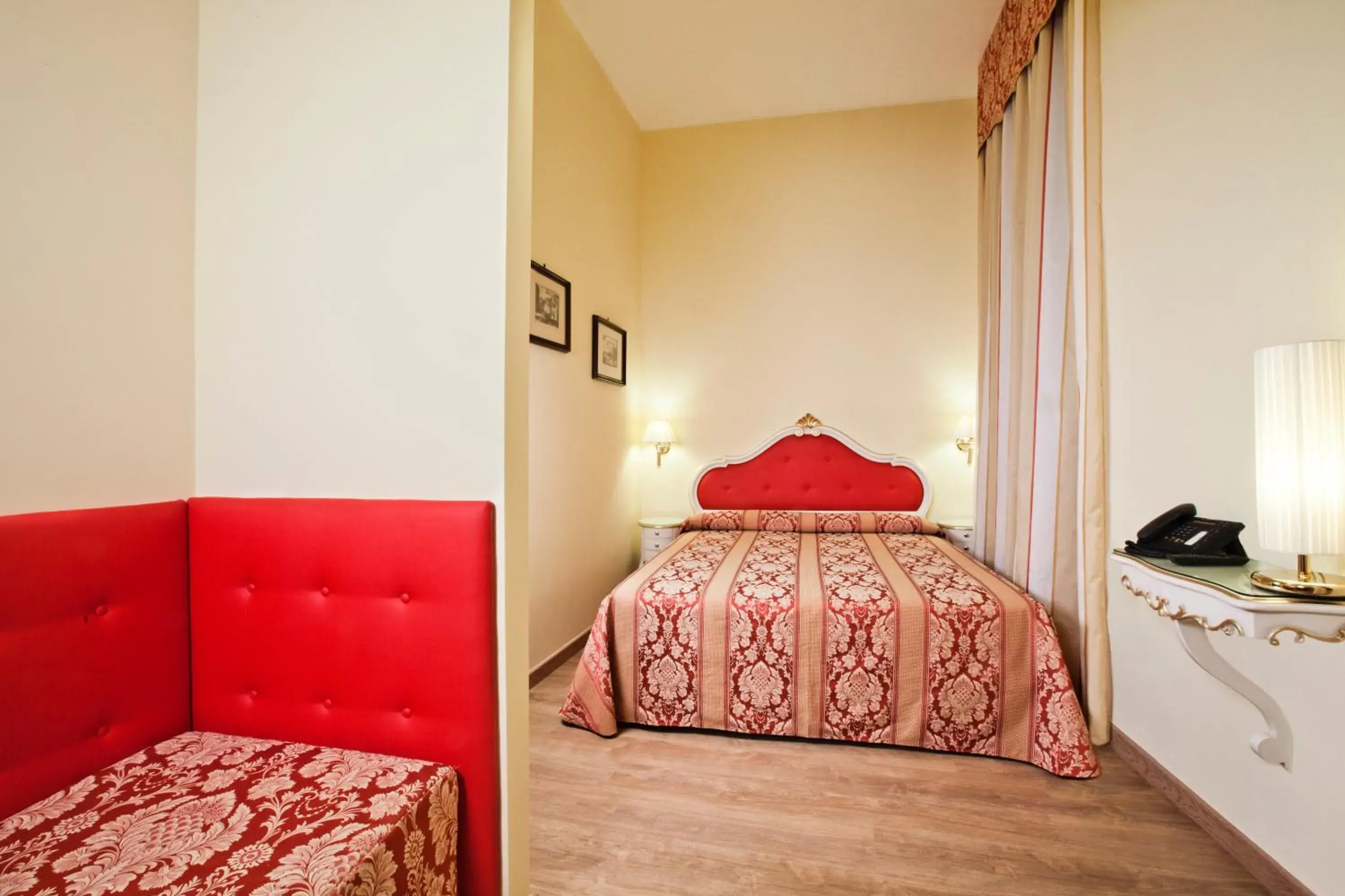 Superior Double Room in San Lio Tourist House Superior Double Room in San Lio Tourist House