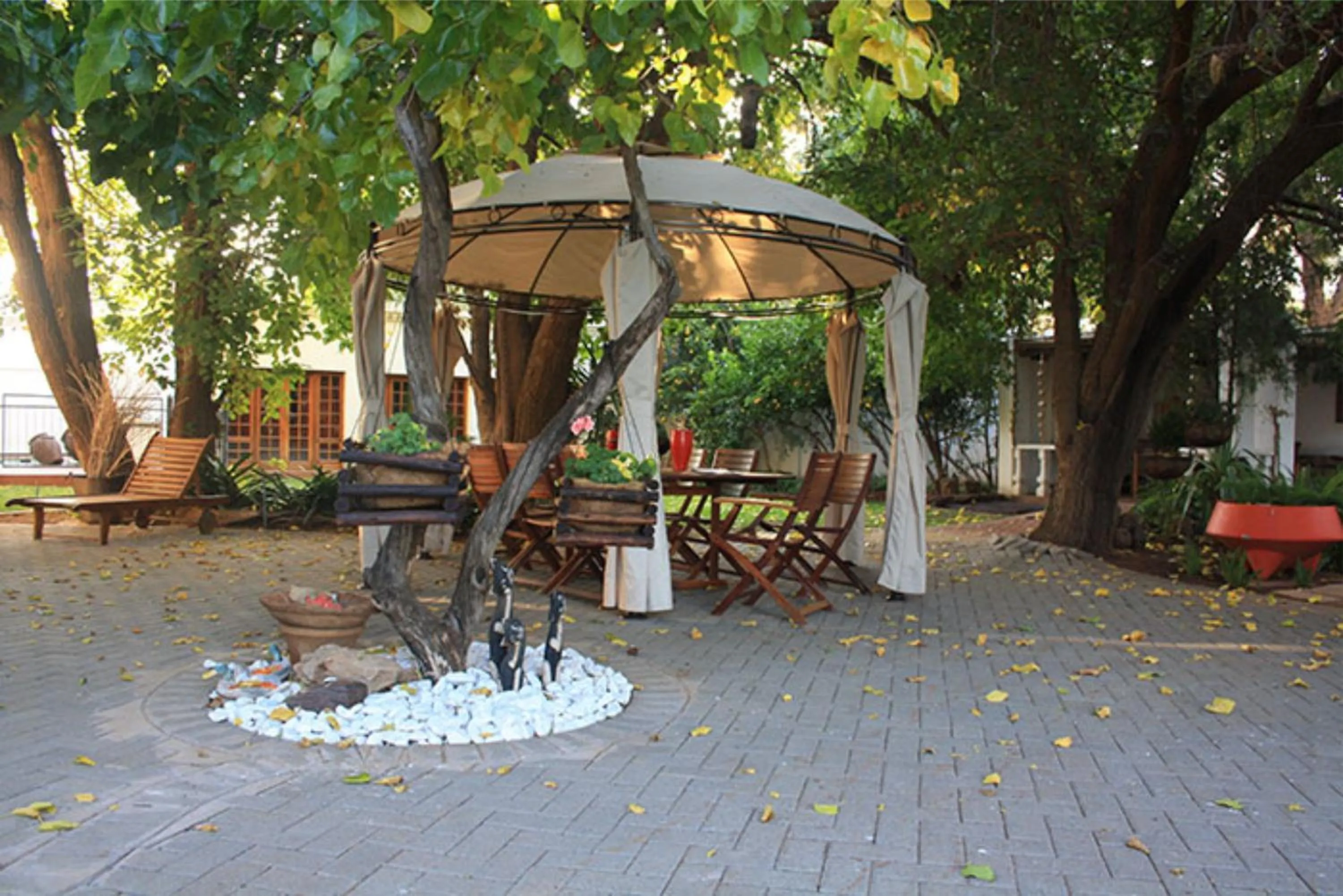 Garden in De Stallen Guest Villas and Golf Course