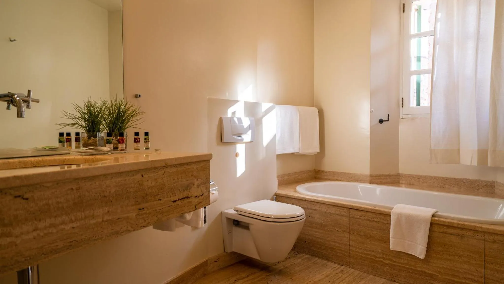 Bathroom in Hotel Can Verdera