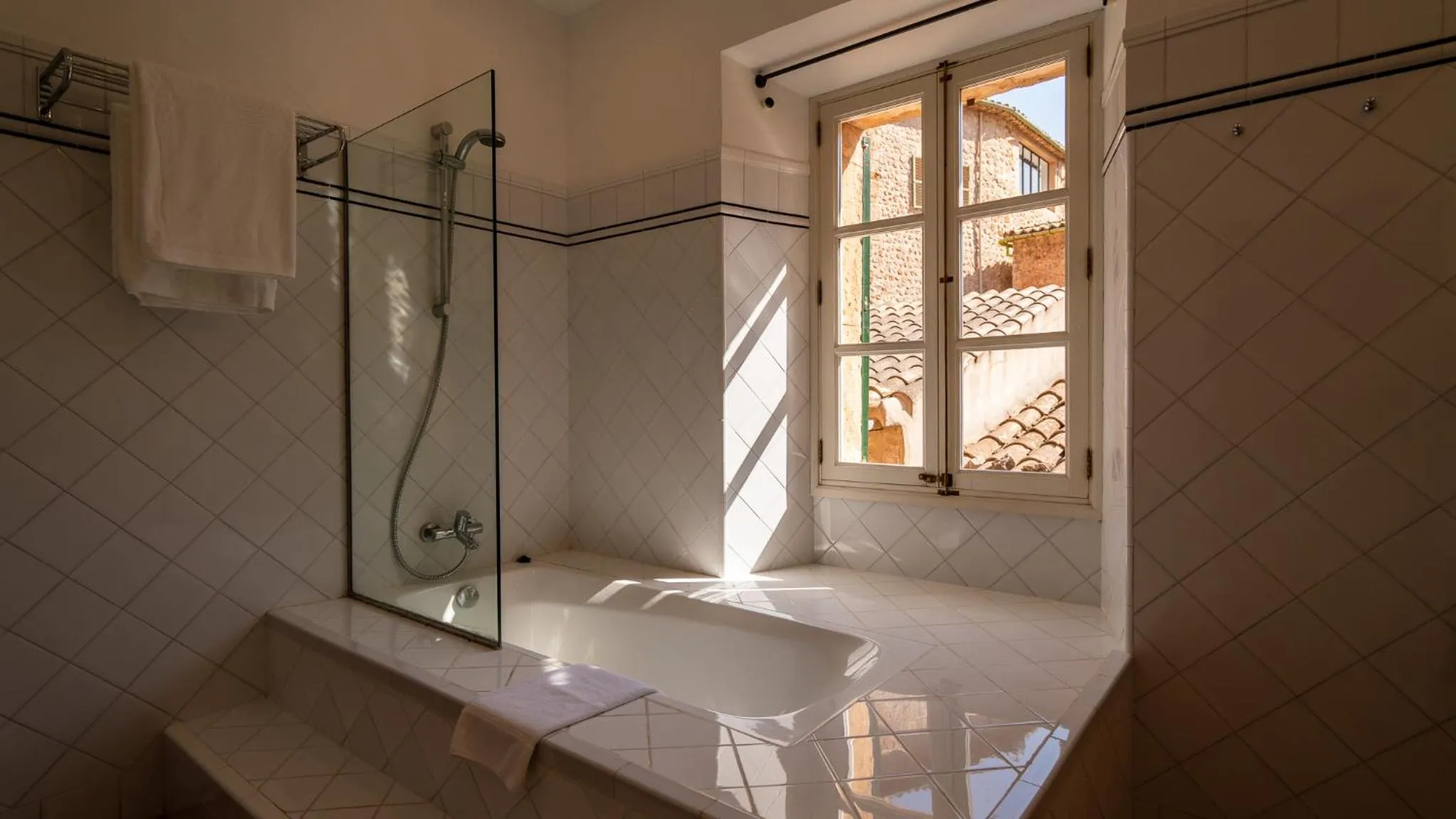 Bathroom in Hotel Can Verdera