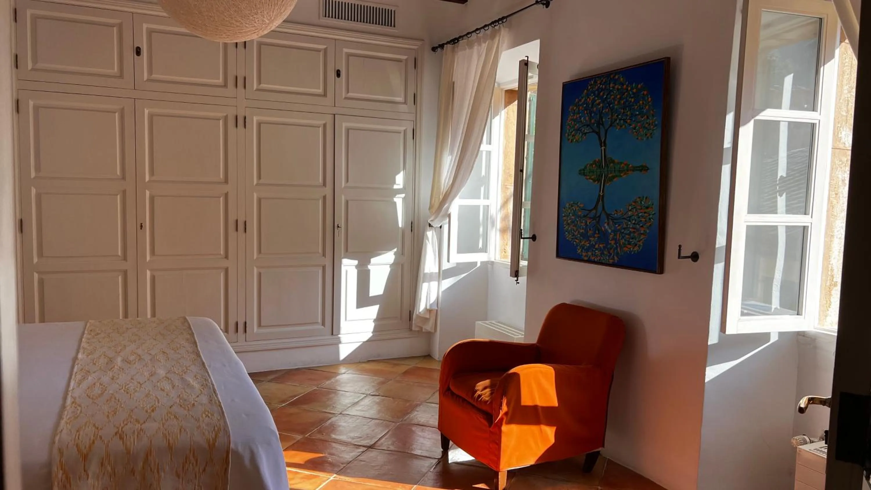 Photo of the whole room in Hotel Can Verdera