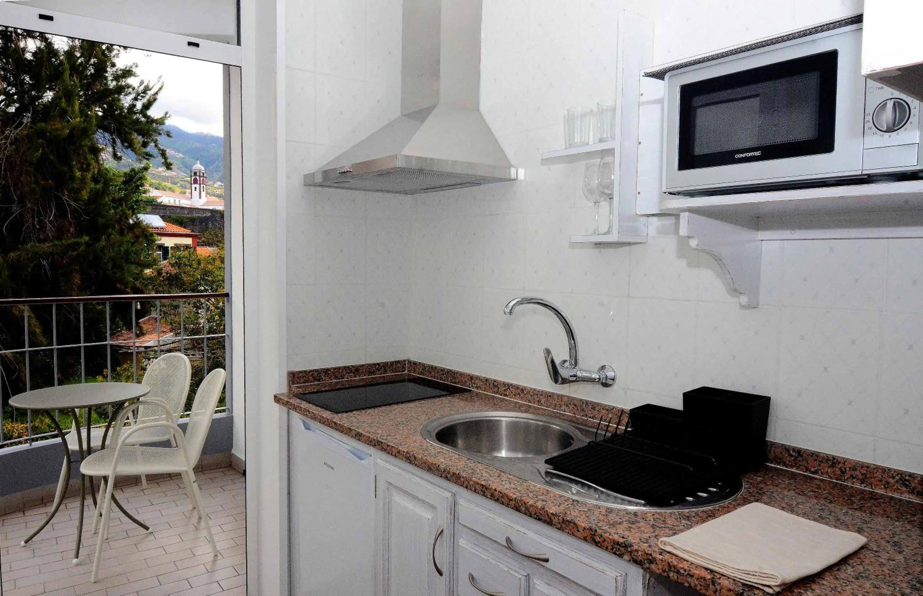 Kitchen or kitchenette in VILA ALEGRIA