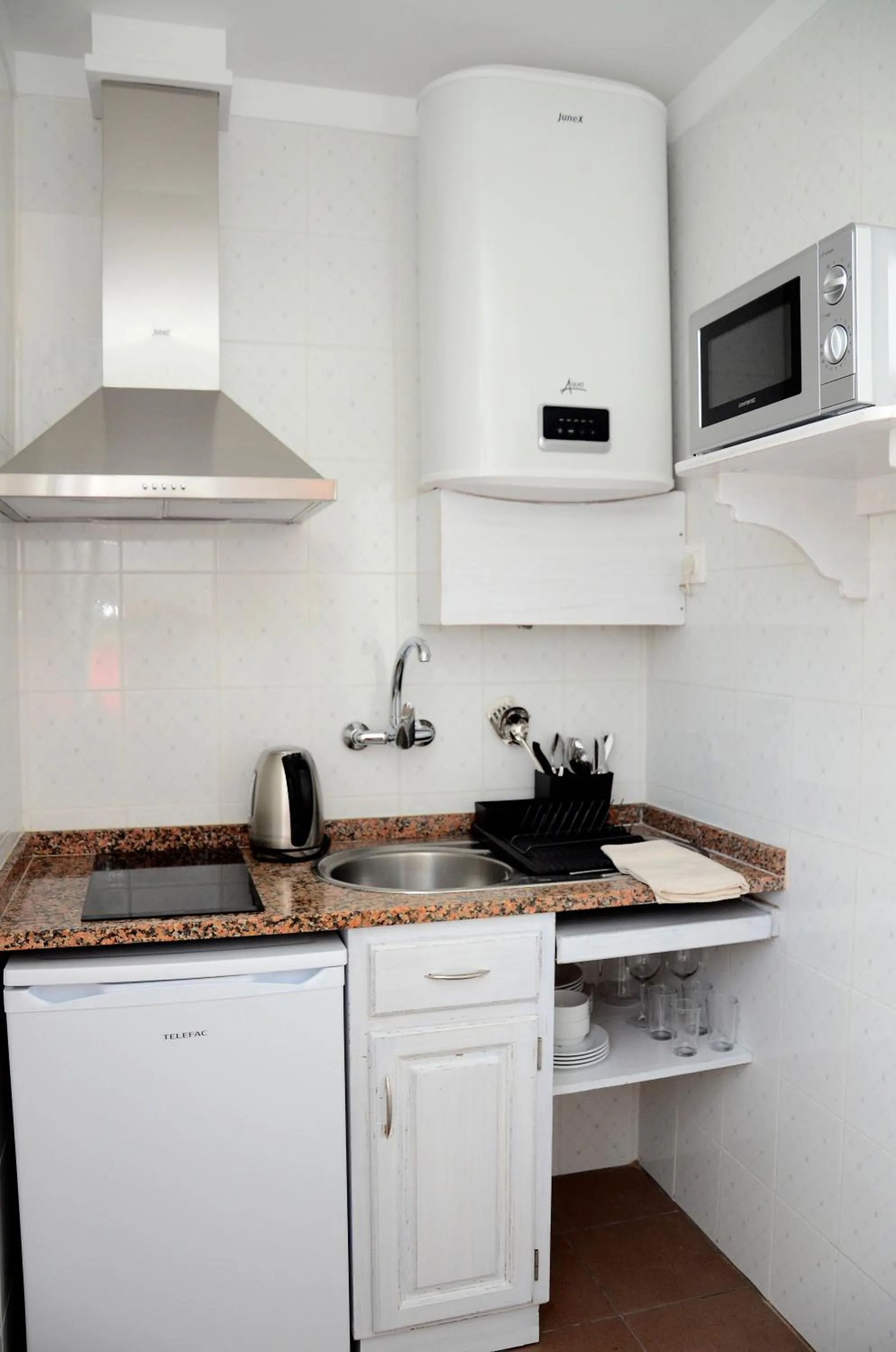 Kitchen or kitchenette in VILA ALEGRIA