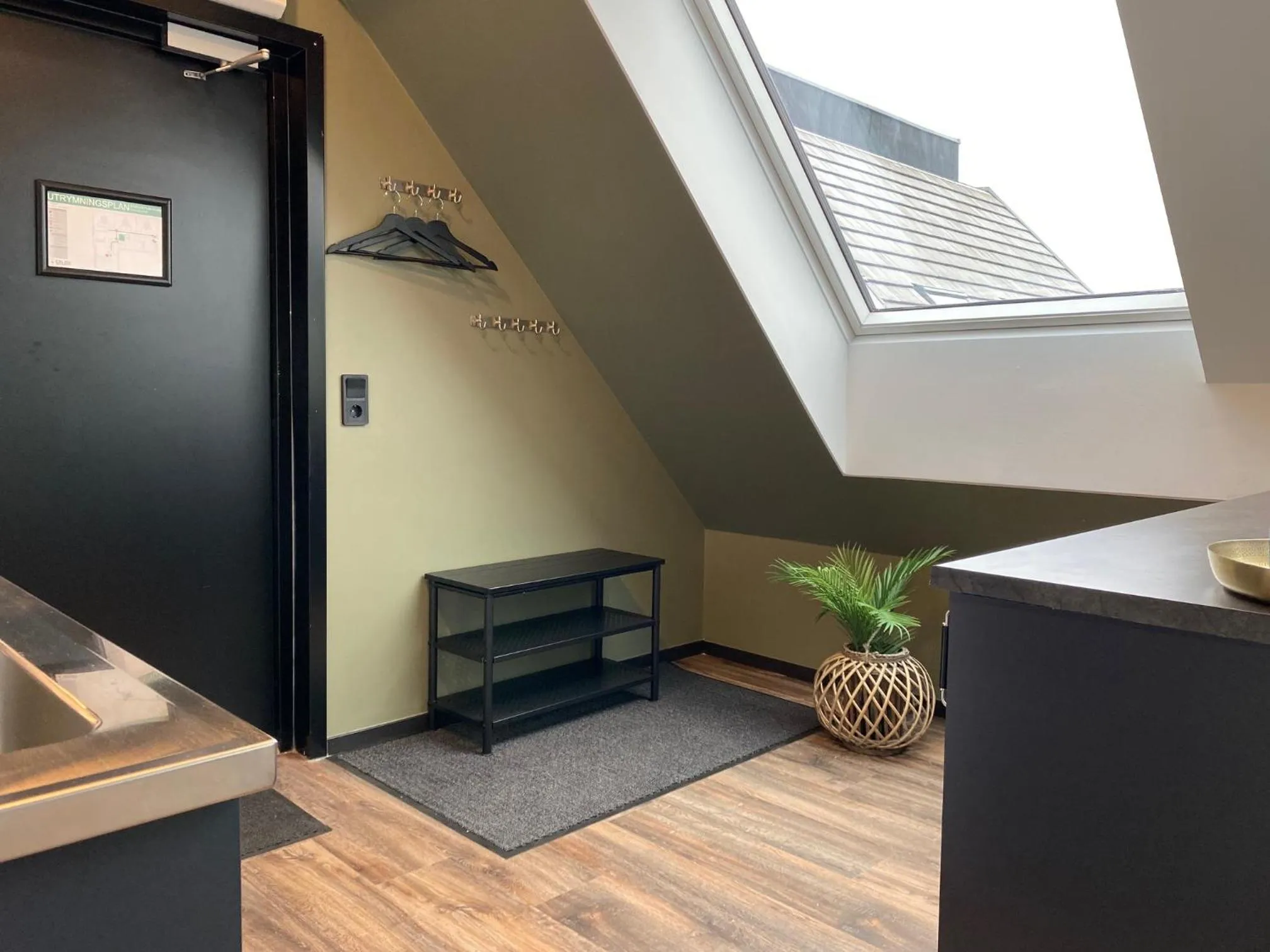 Photo of the whole room in Magnolia House Sollentuna