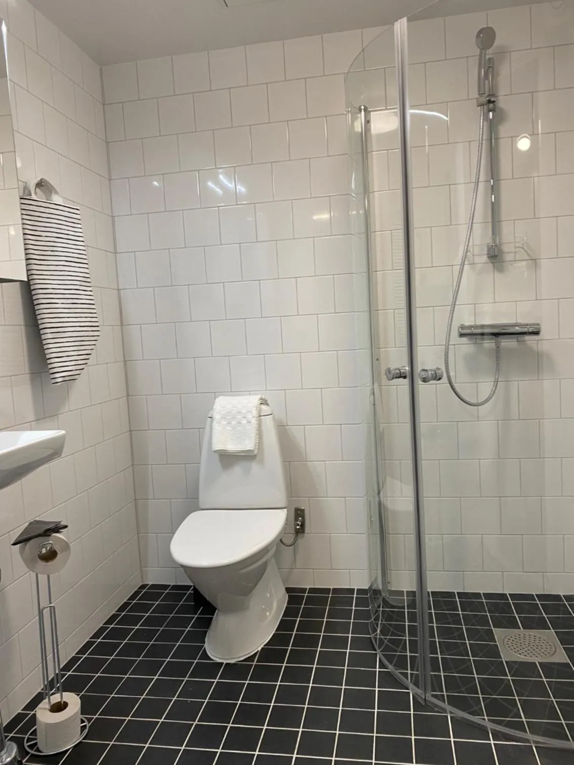 Shower in Magnolia House Sollentuna