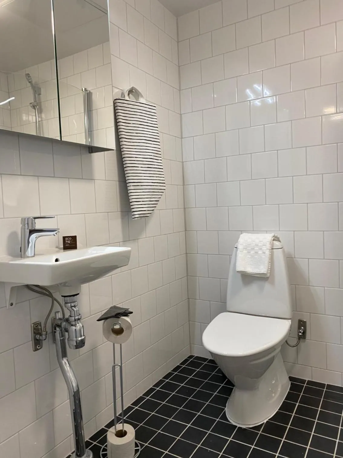 Toilet in Magnolia House Sollentuna