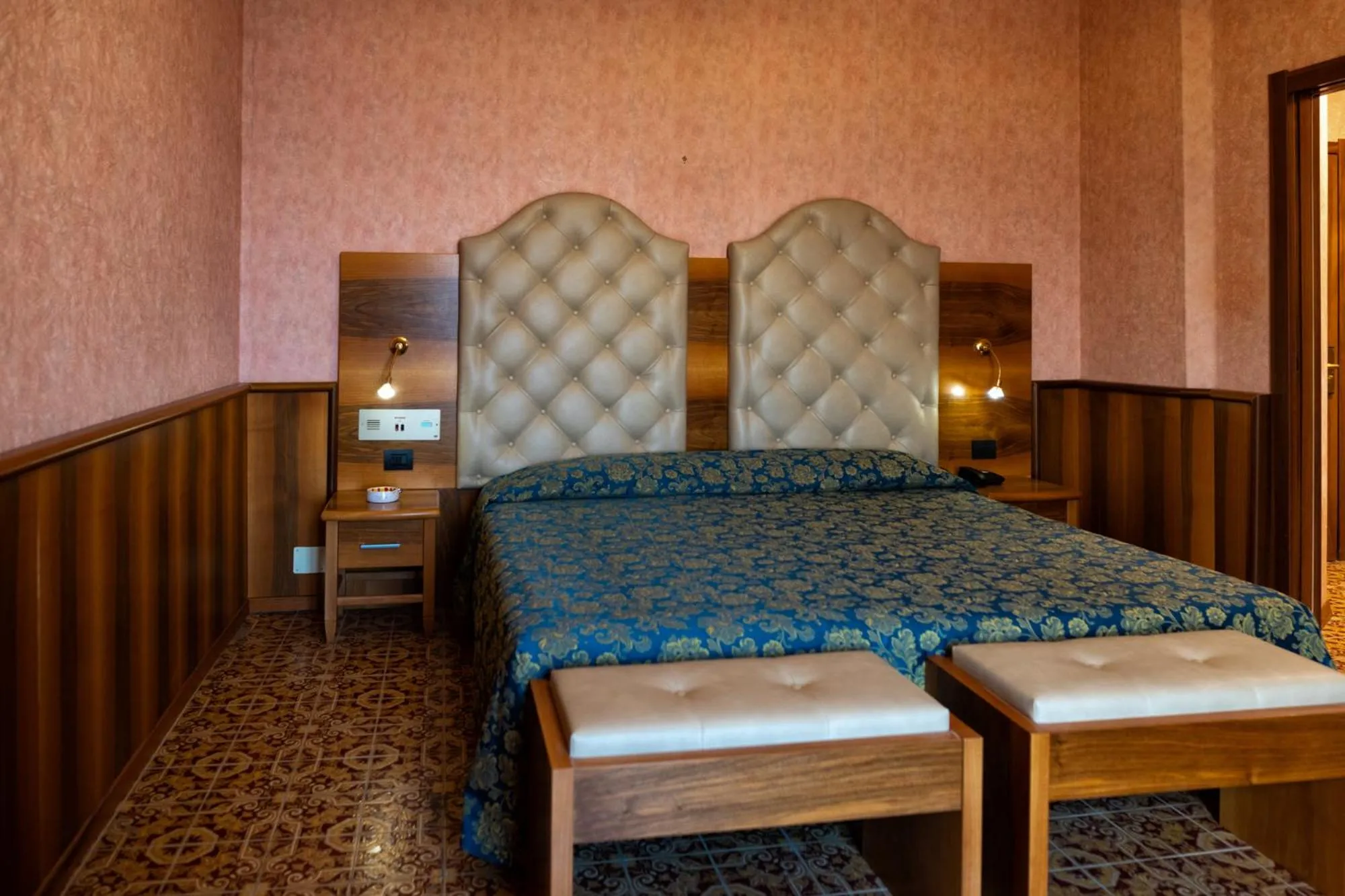 Photo of the whole room, Bed in Taormina Park Hotel
