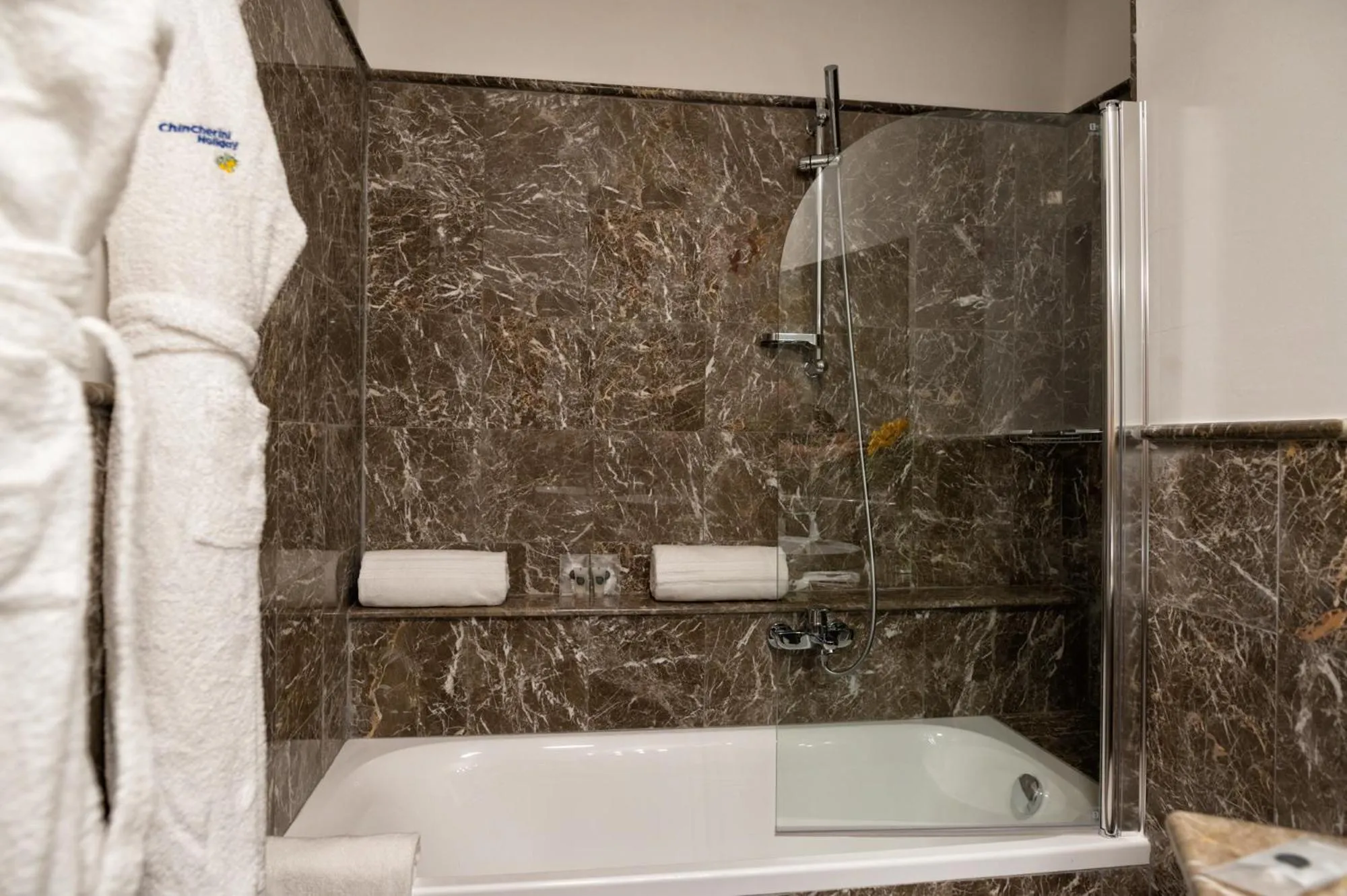 Bathroom in Taormina Park Hotel