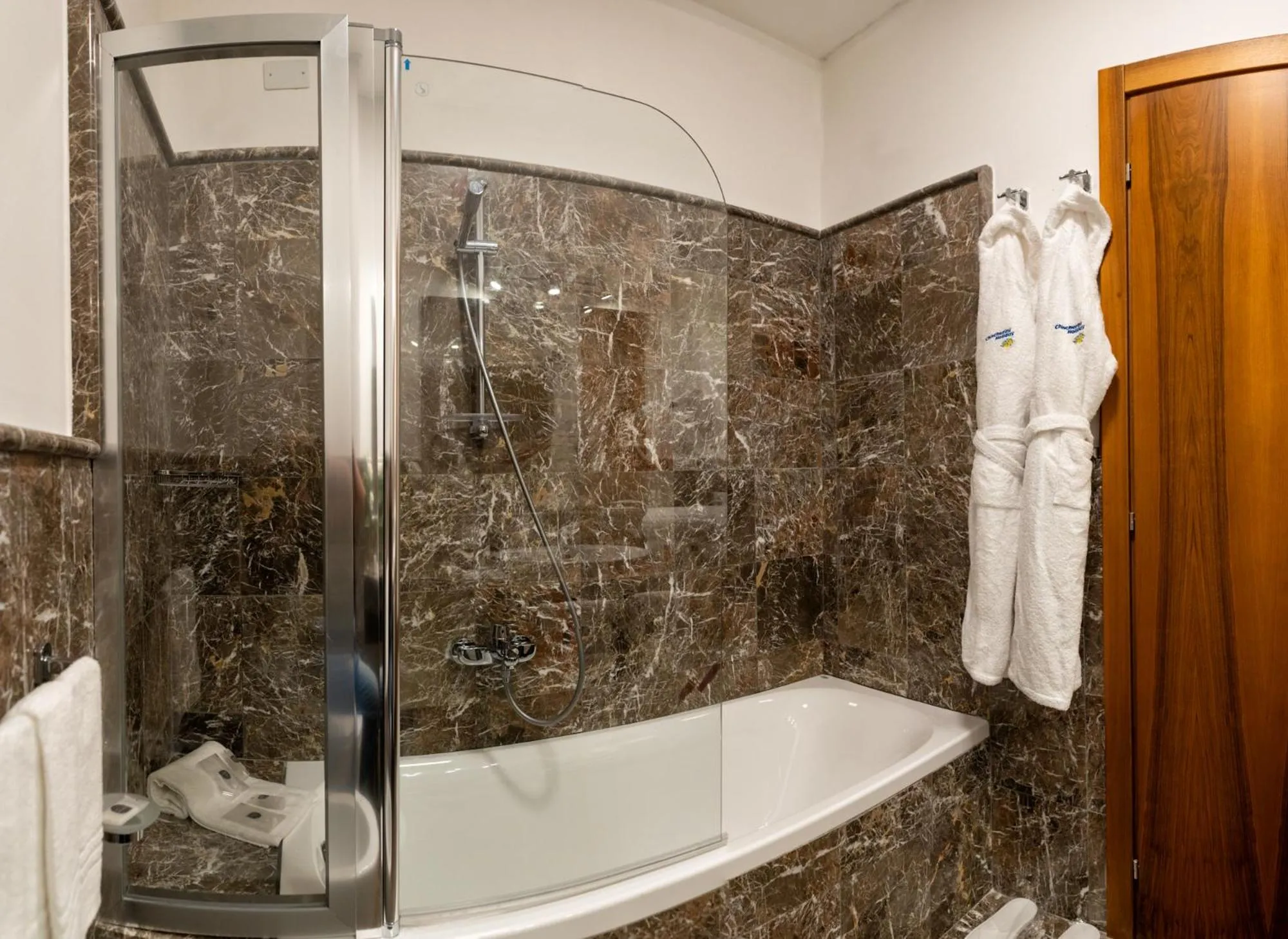 Bathroom in Taormina Park Hotel