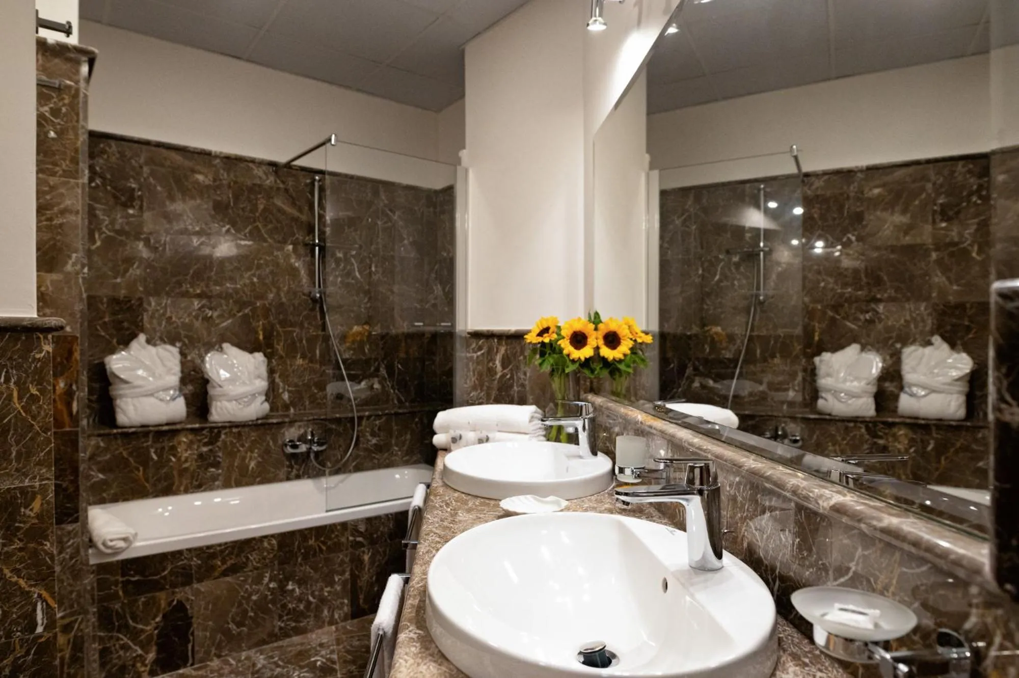 Bathroom in Taormina Park Hotel