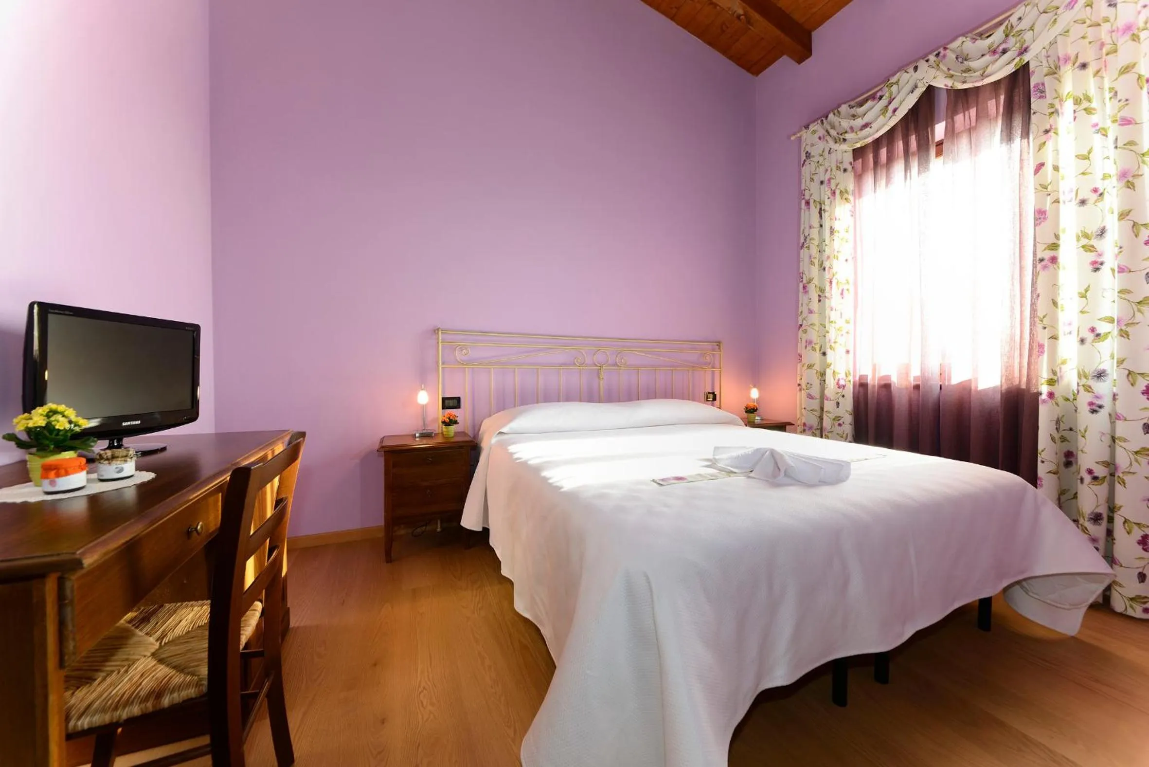 Photo of the whole room, Bed in Agriturismo Bacche di Bosco