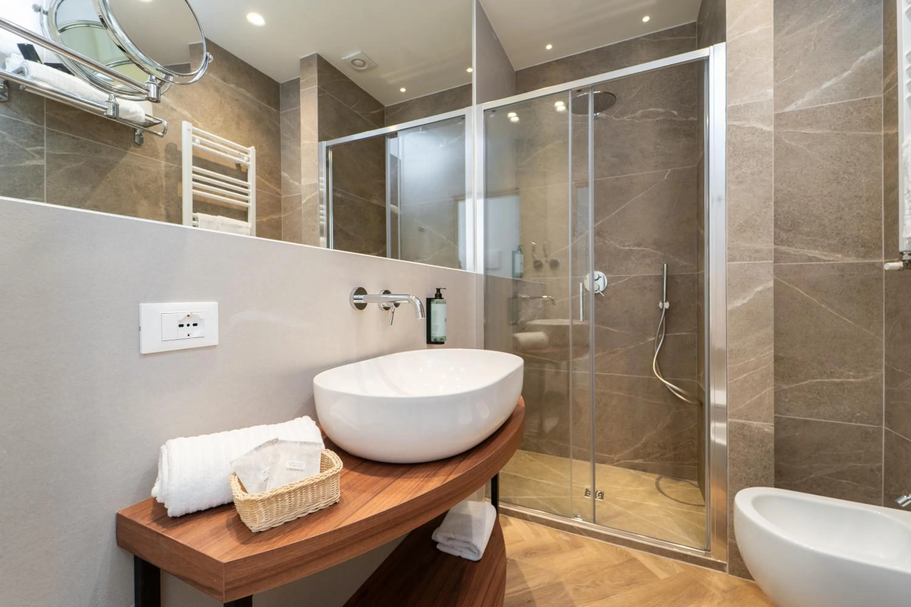 Bathroom in Hotel Majestic