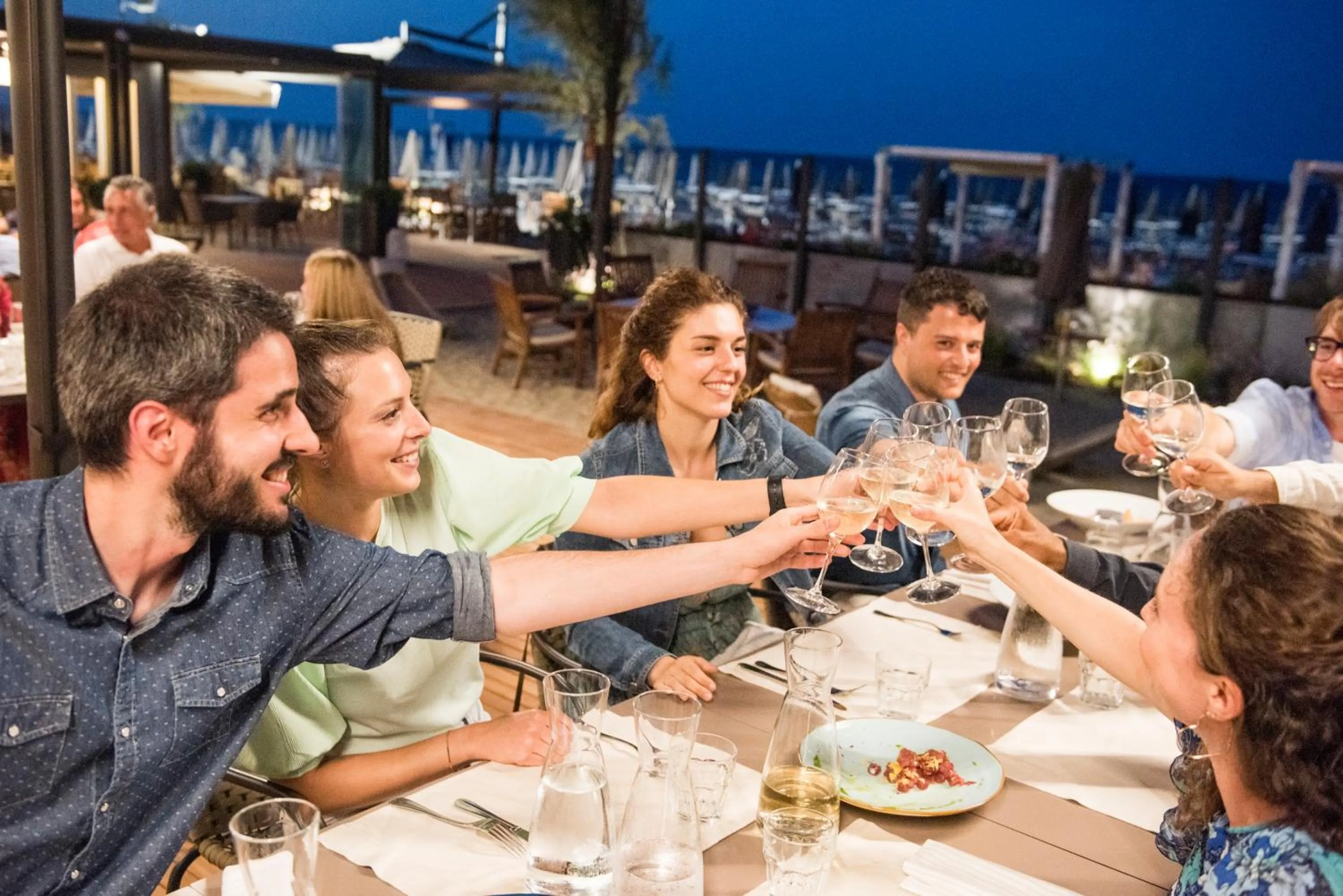 Restaurant/places to eat in Hotel Majestic