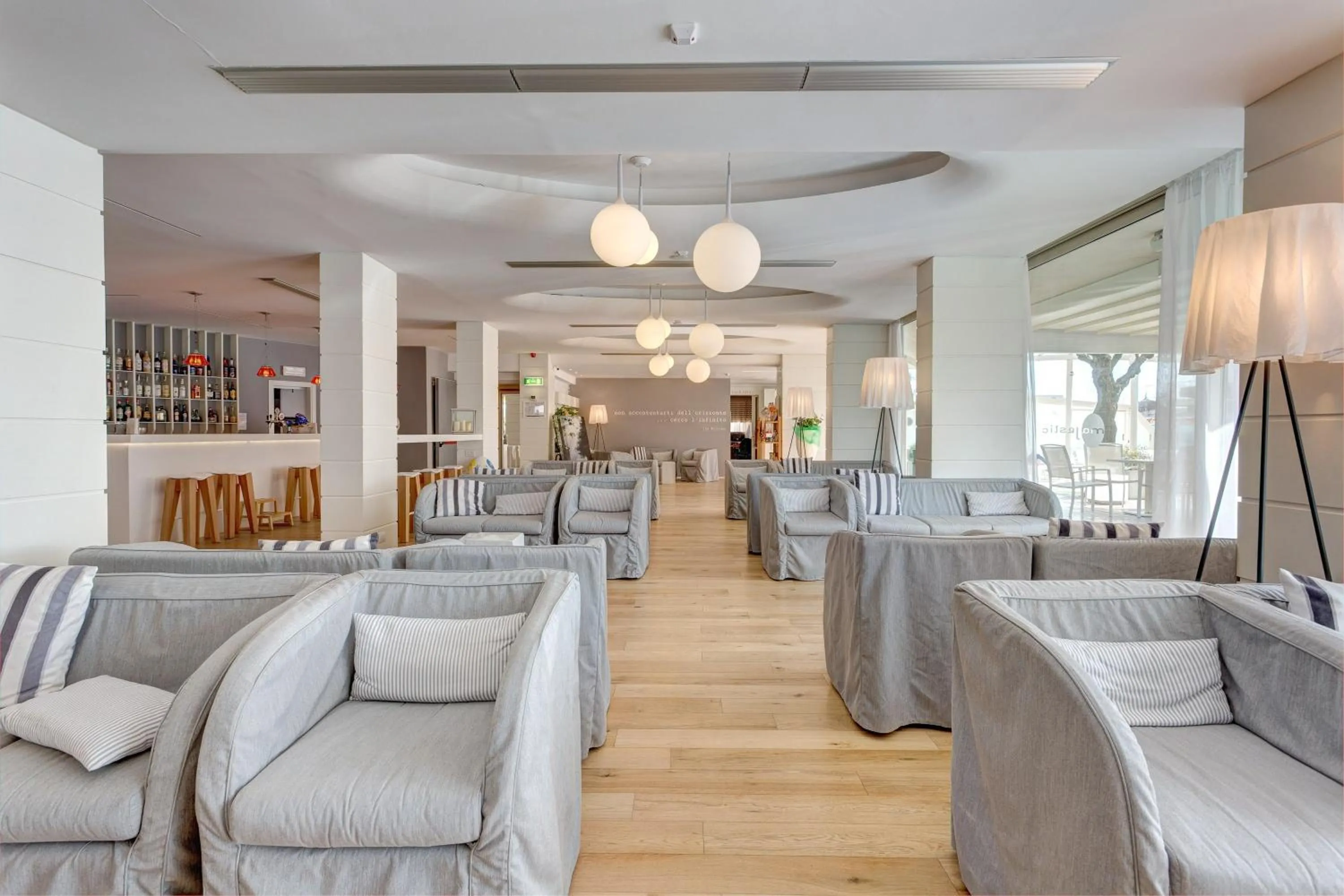 Communal lounge/ TV room in Hotel Majestic