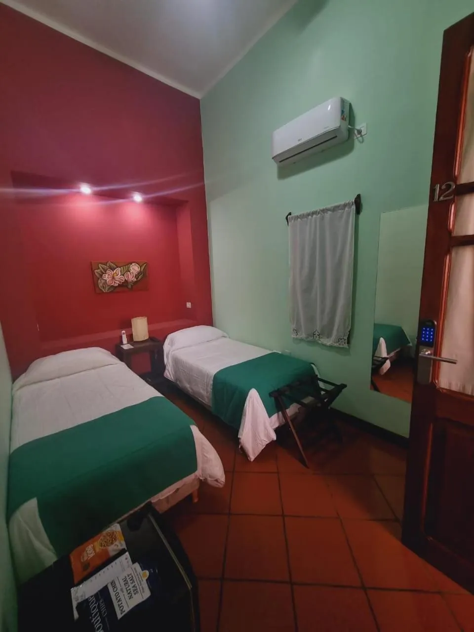 Photo of the whole room, Bed in Refugio del Inca