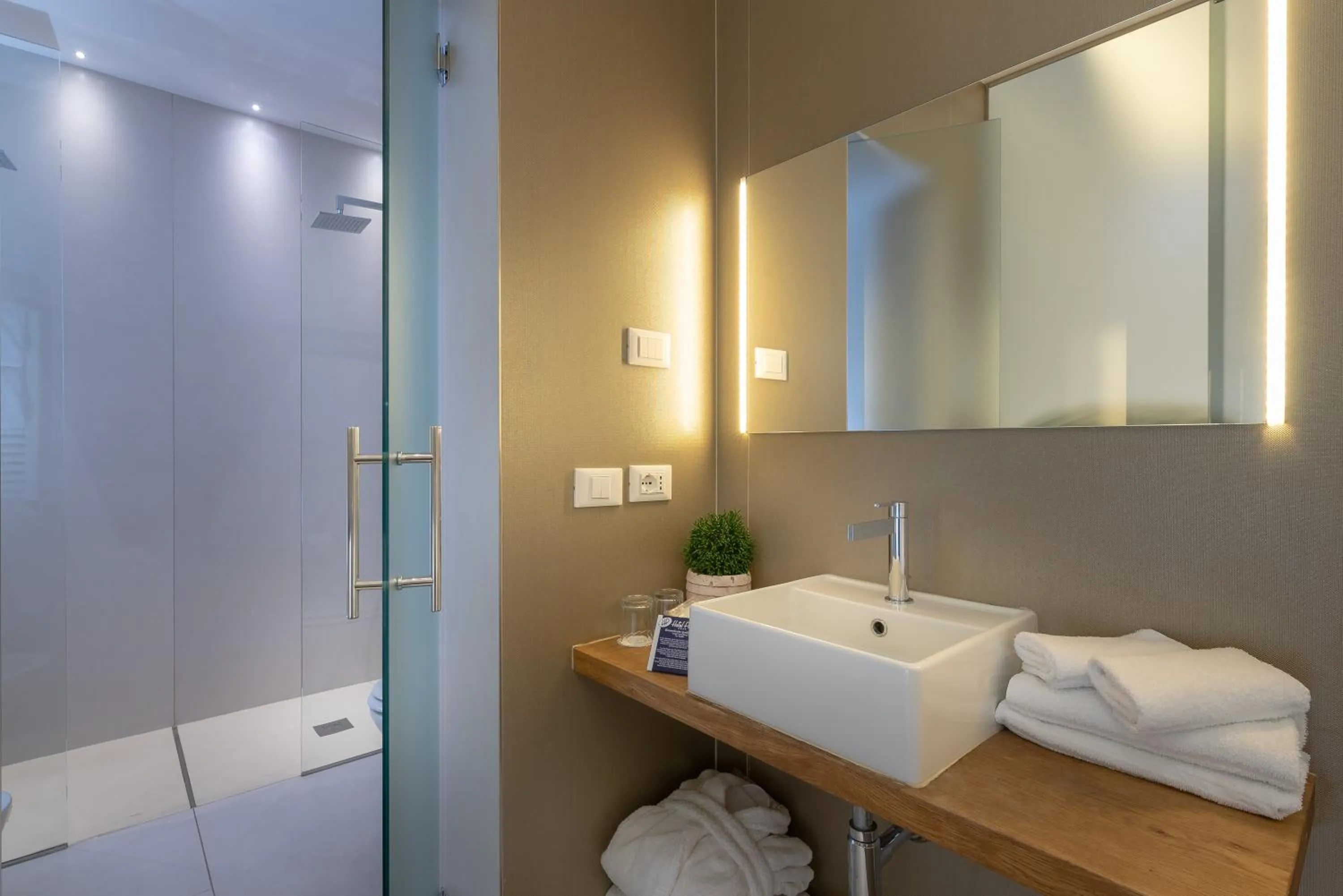 Bathroom in Hotel Polo